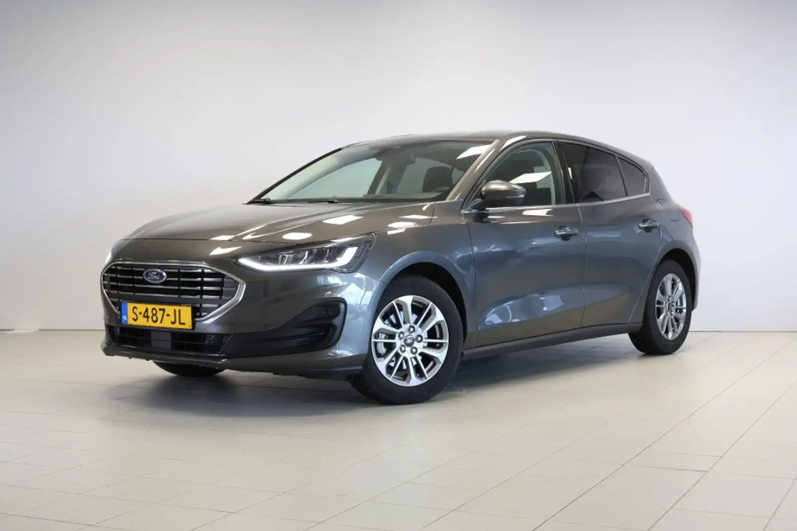 Ford Focus 1.0 Ecoboost Titanium - Carplay - Sensoren voor+ac Grigio - 2
