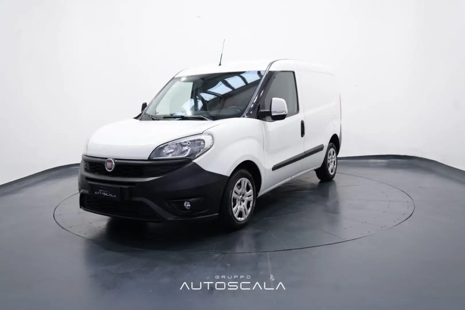 Fiat Doblo 1.6 MJT 105cv Cargo Maxi XL Lamierato SX Weiß - 1