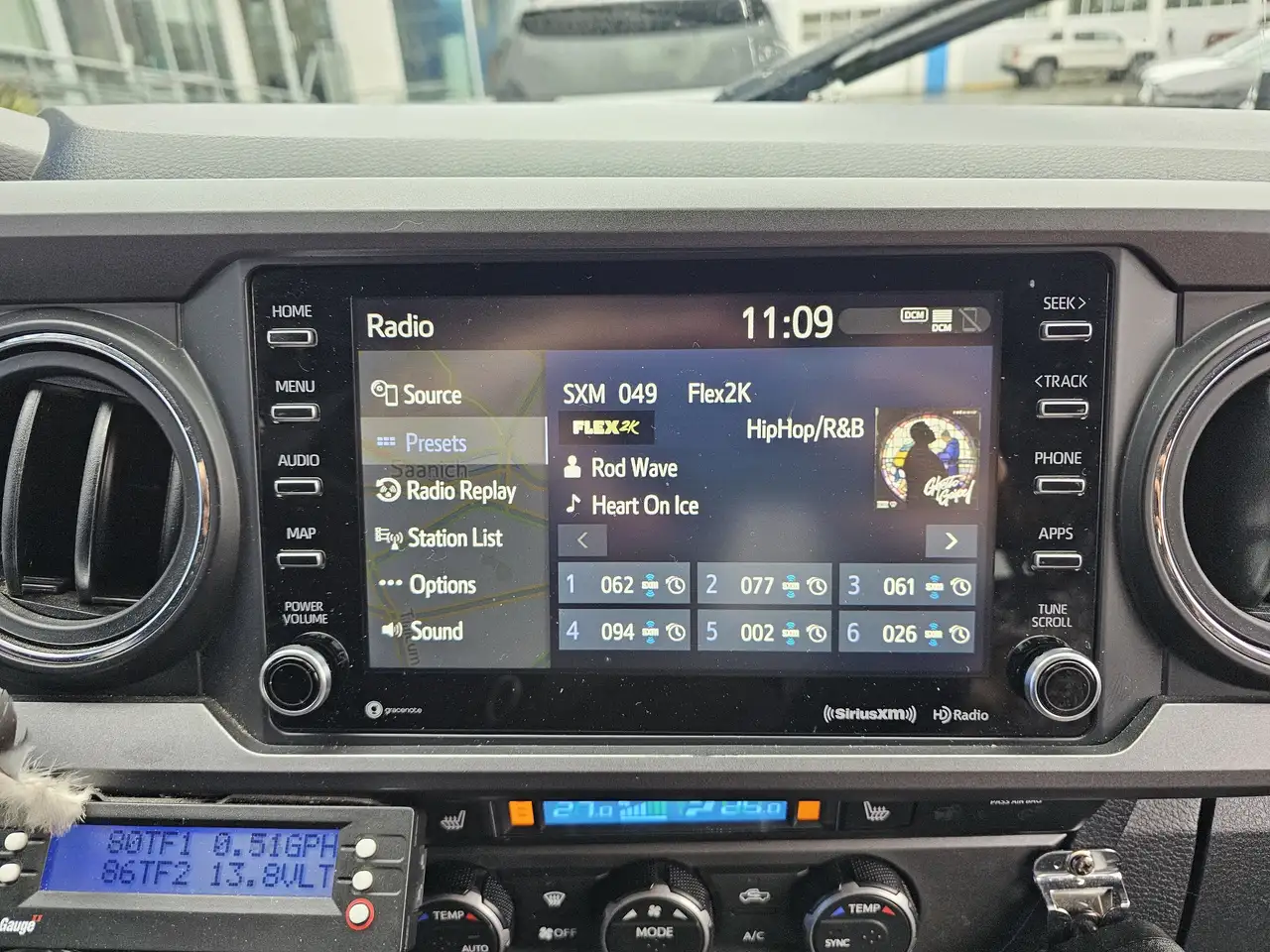 Toyota Tacoma снимка Toyota Tacoma