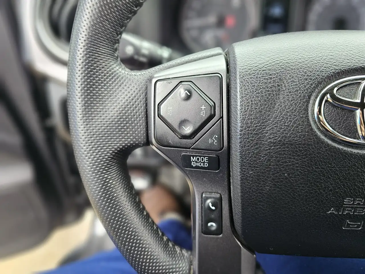 Toyota Tacoma снимка Toyota Tacoma