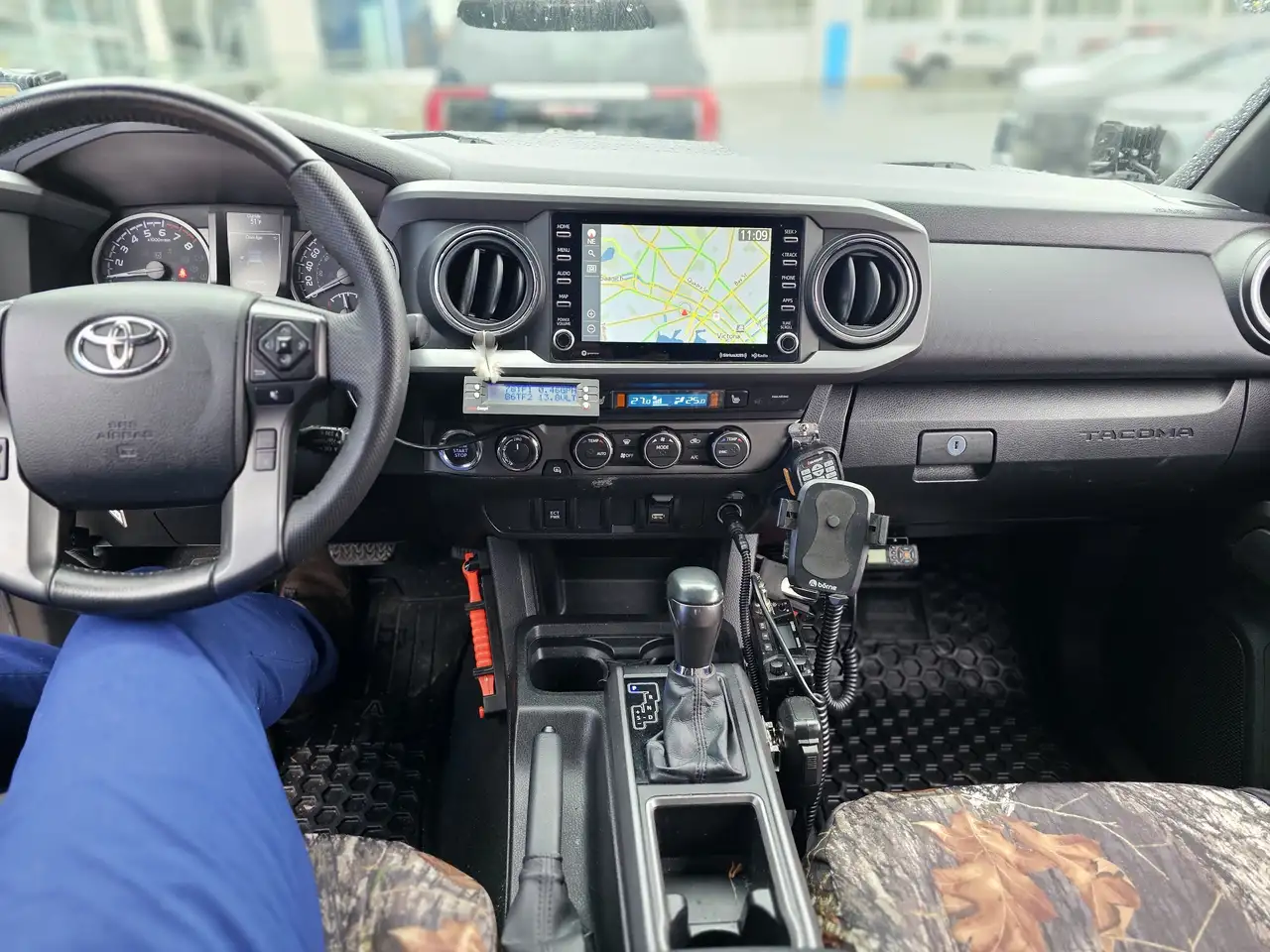 Toyota Tacoma снимка Toyota Tacoma