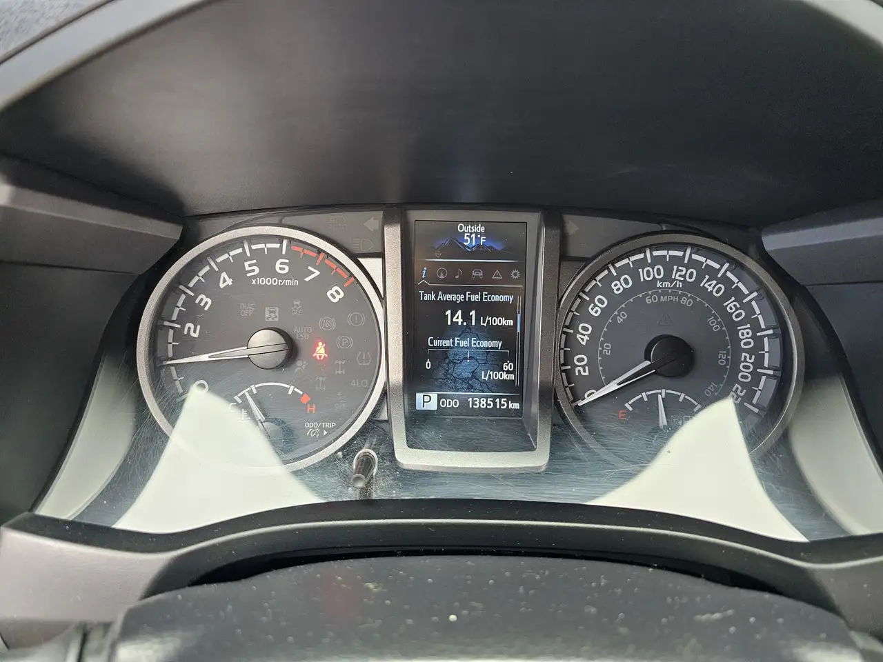 Toyota Tacoma снимка Toyota Tacoma
