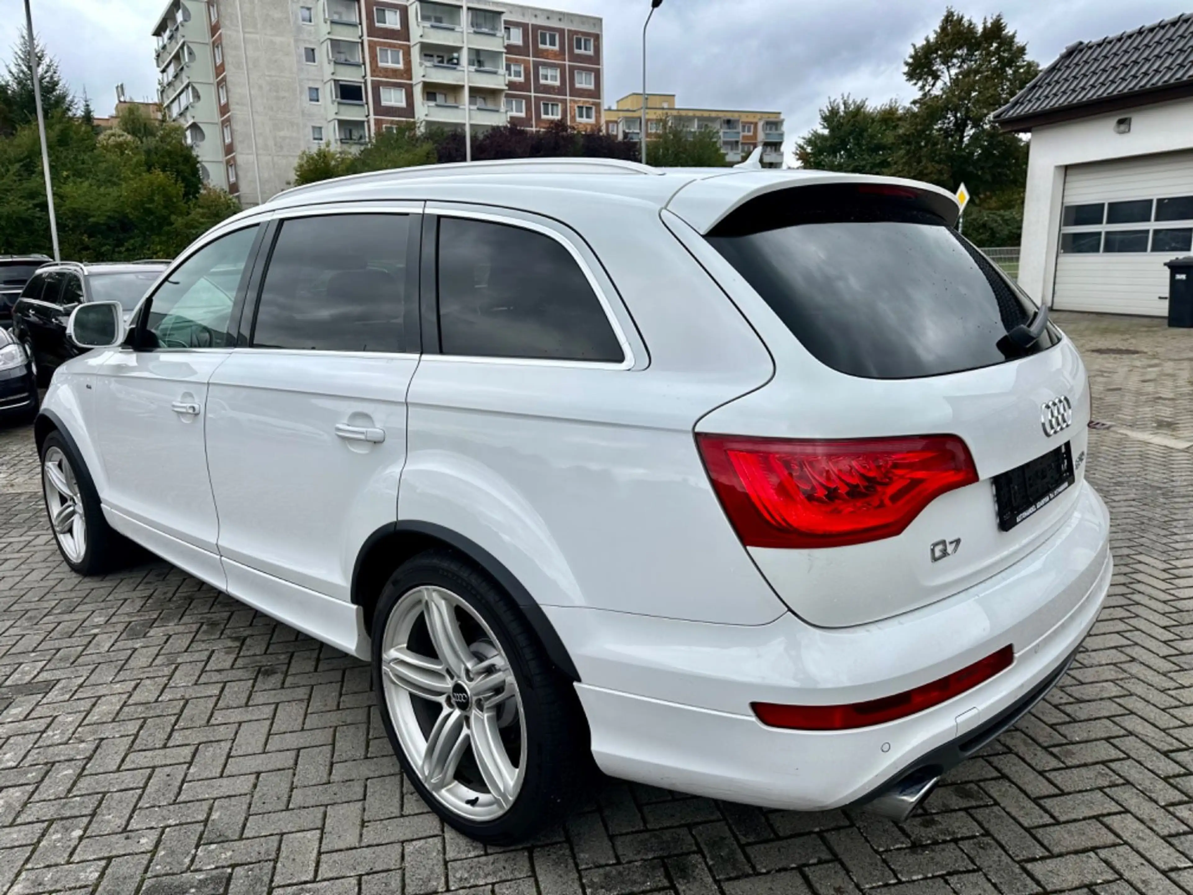 Audi Q7 3.0 TDI quattro S-LINE 7 SITZER VOLL — photo 4