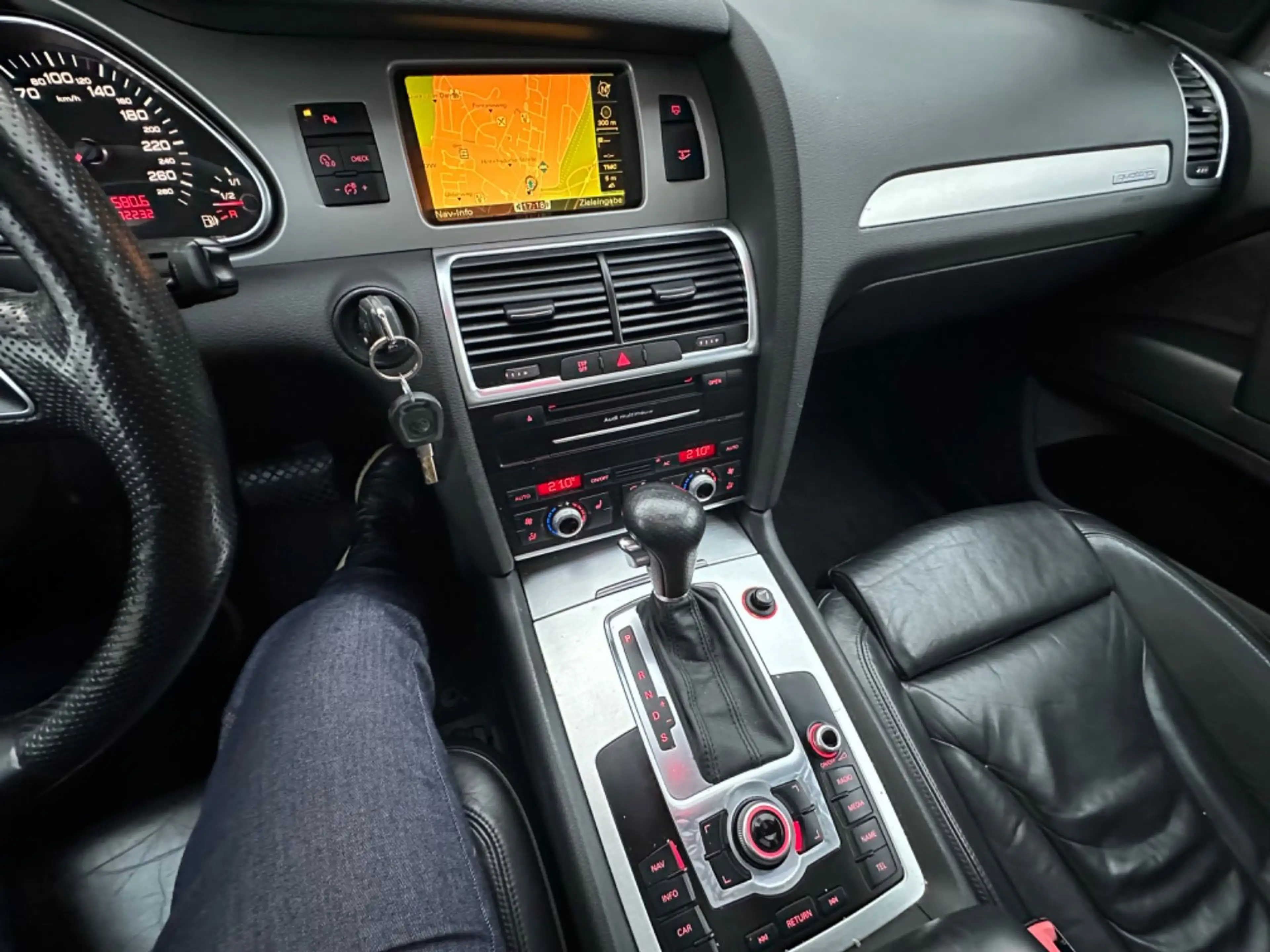 Audi Q7 3.0 TDI quattro S-LINE 7 SITZER VOLL — photo 11