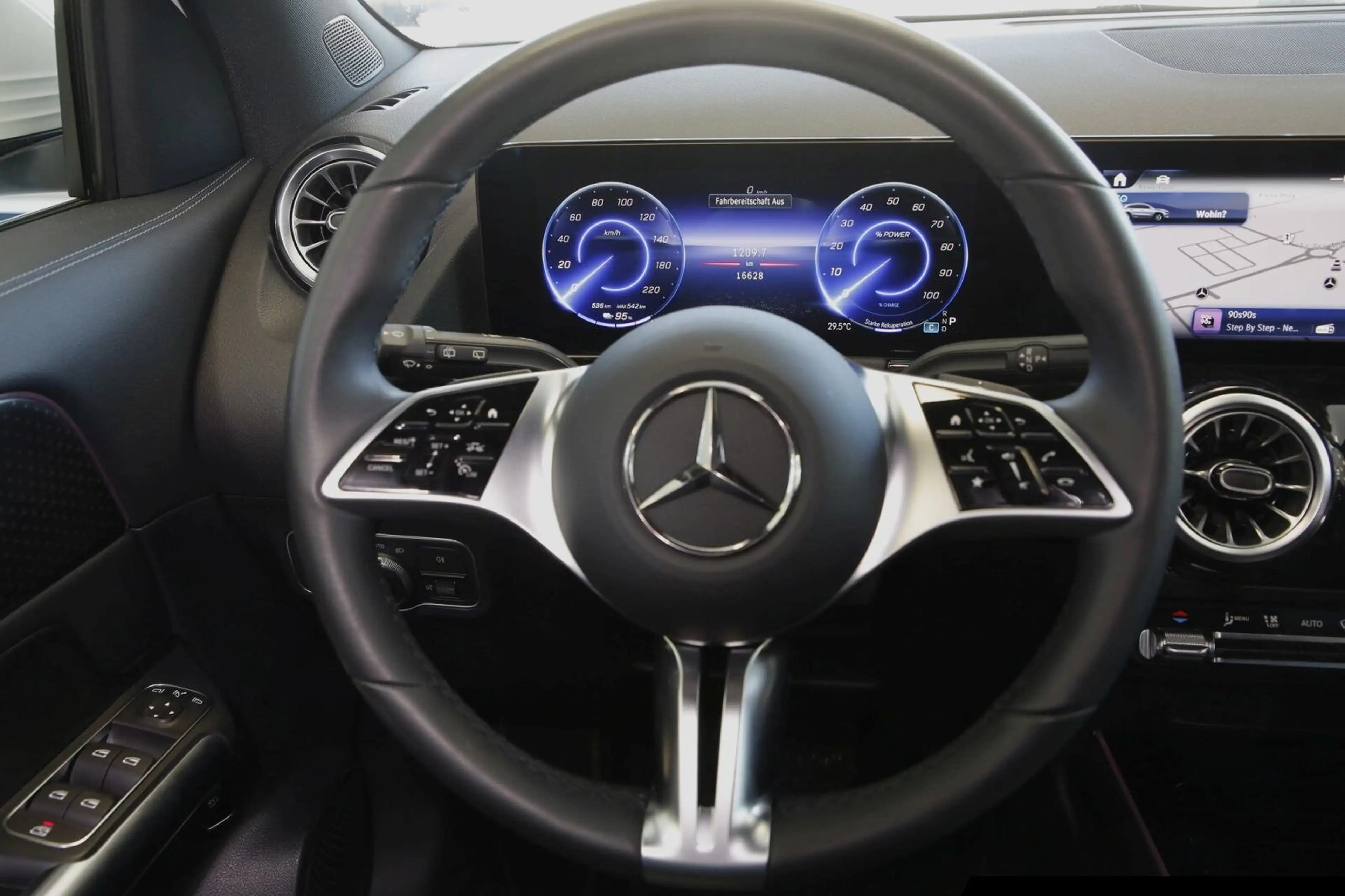 Mercedes-Benz EQA 250 EQA 250+ Progressive LED/Totw./Winter-Paket/Rück — photo 13