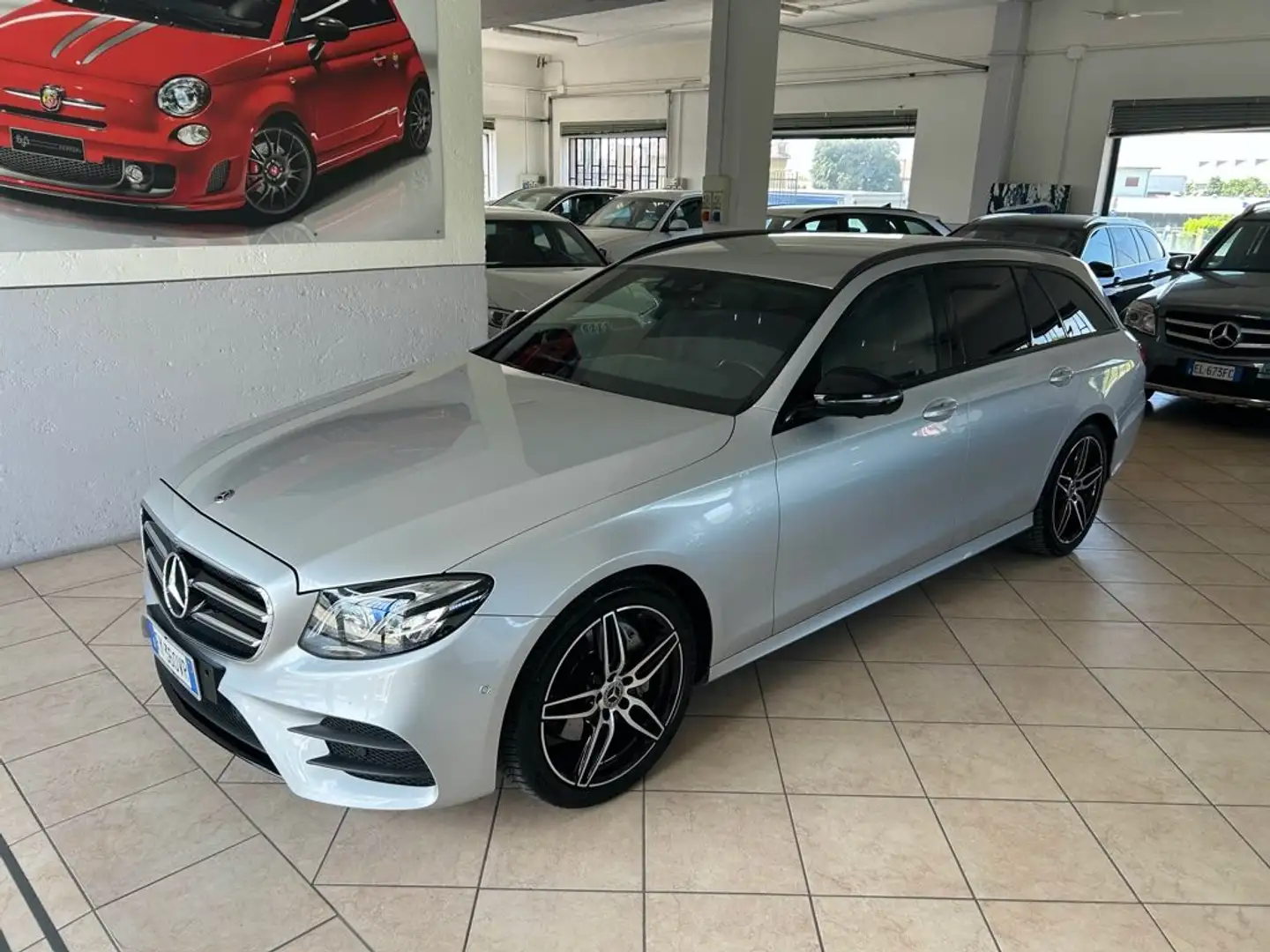 Mercedes-Benz E 220 d S.W. 4Matic Auto Premium Plateado - 1