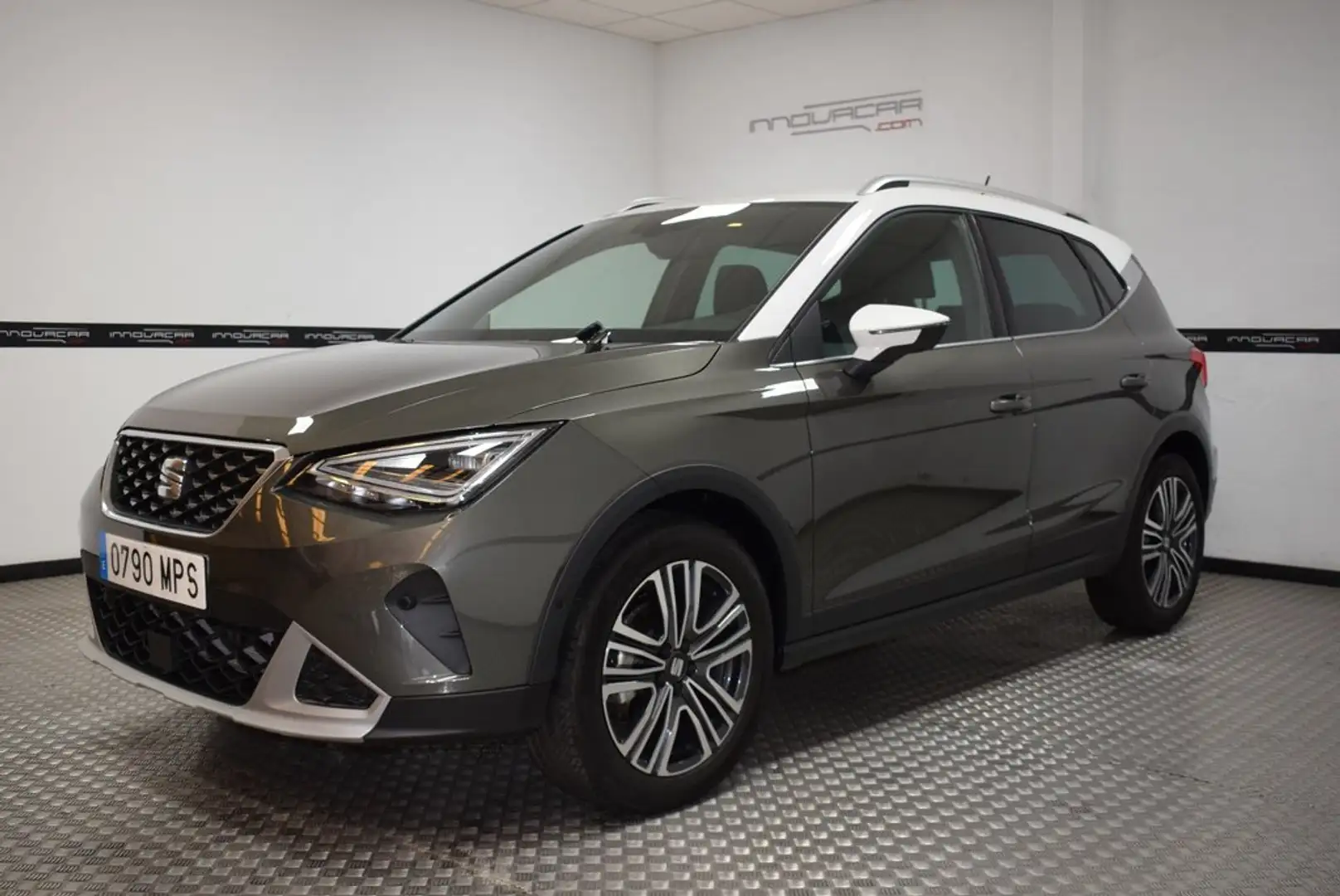 SEAT Arona 1.0 TSI S&S Xperience XS 115 Grün - 1