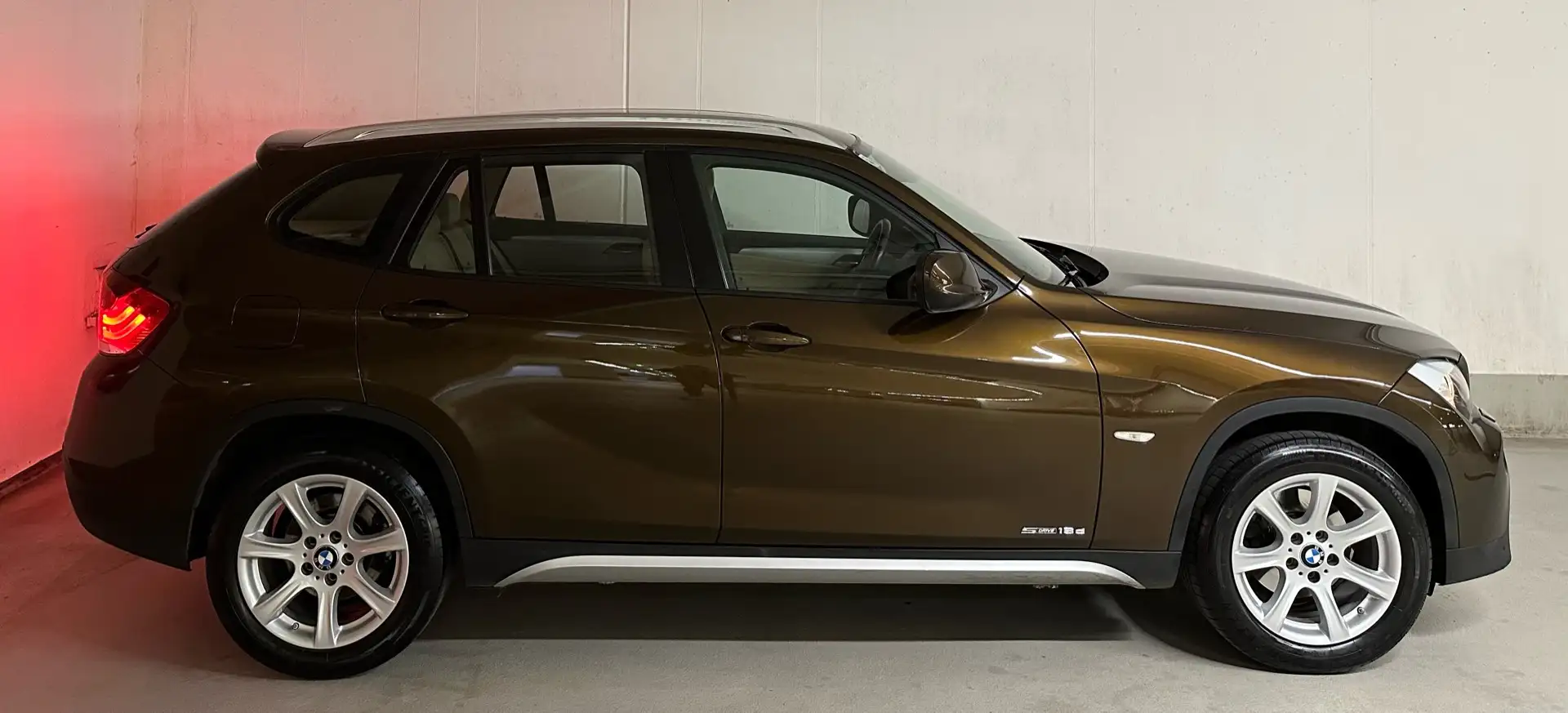 BMW X1 18 d sDrive 12 Monate Garantie! Brun - 2