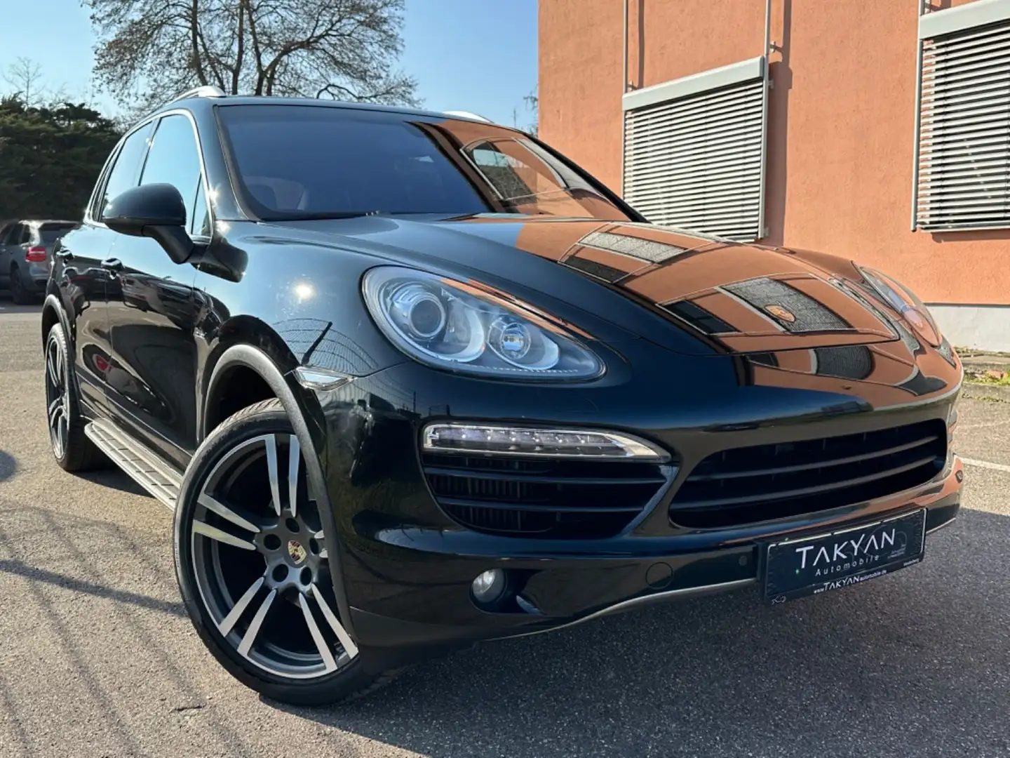 Porsche Cayenne Diesel Sport/ 2.Hand / NAVI  / PANO Schwarz - 1