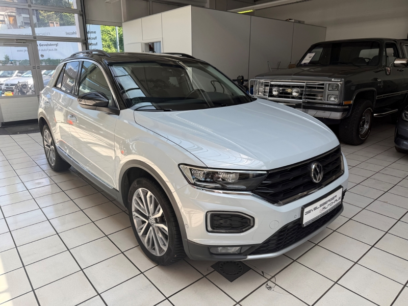 Volkswagen T-Roc IQ.DRIVE Scheckheft 2.Hand El. Panodach Navi LED D — photo 3