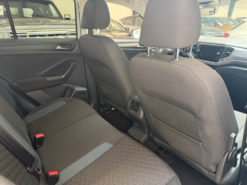 Volkswagen T-Roc IQ.DRIVE Scheckheft 2.Hand El. Panodach Navi LED D — photo 14