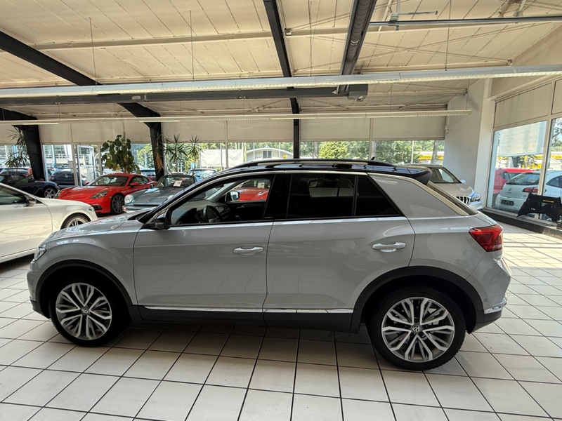 Volkswagen T-Roc IQ.DRIVE Scheckheft 2.Hand El. Panodach Navi LED D — photo 5