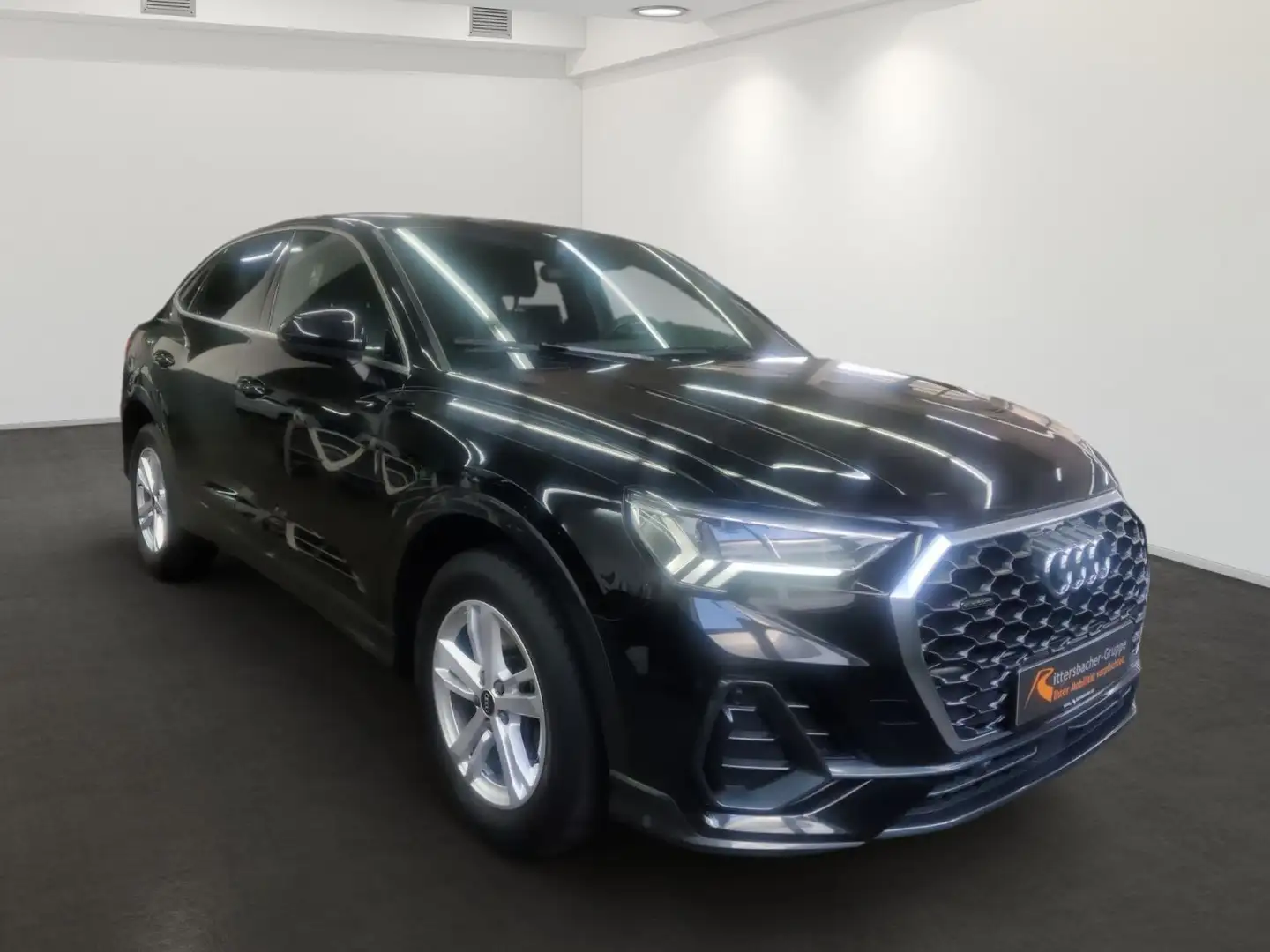 Audi Q3 40 TDI quattro s-line Interieur Bus Noir - 2