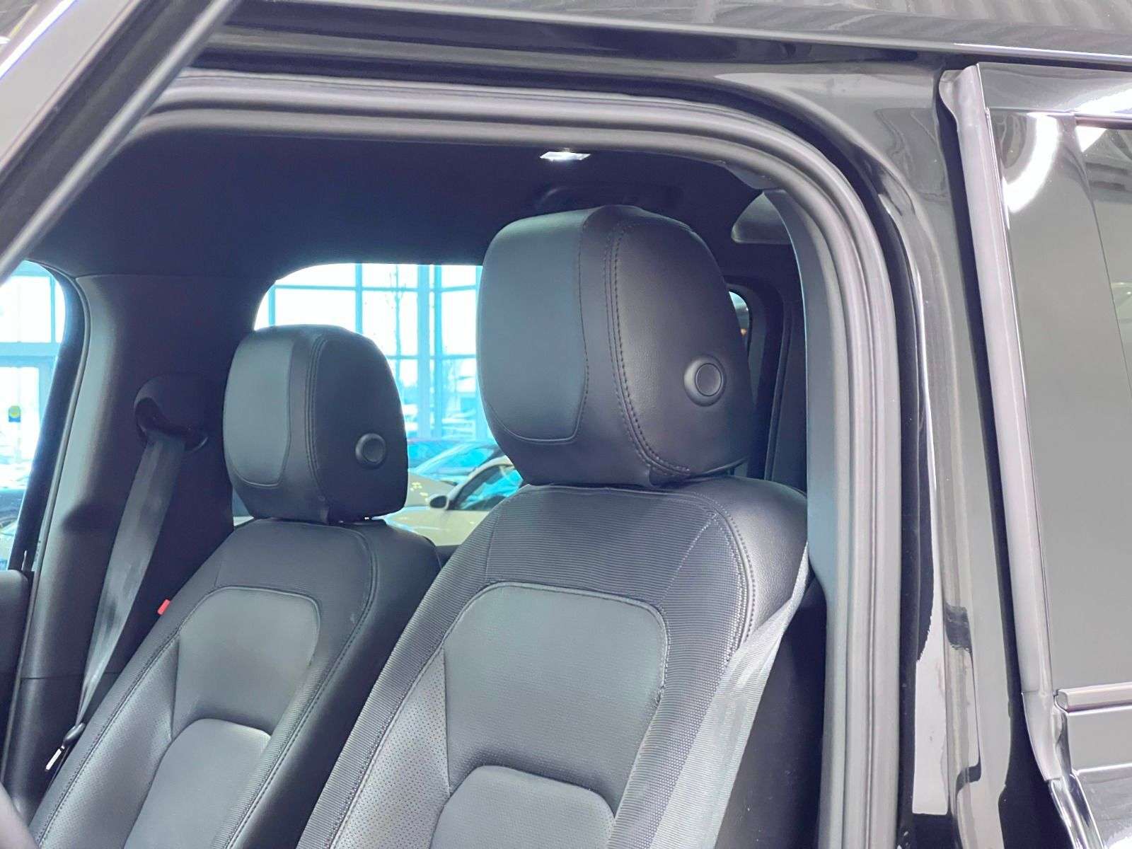 2023 Land Rover Defender P400 X-DYNAMIC SE | AIR SUSPENSION thumb 27