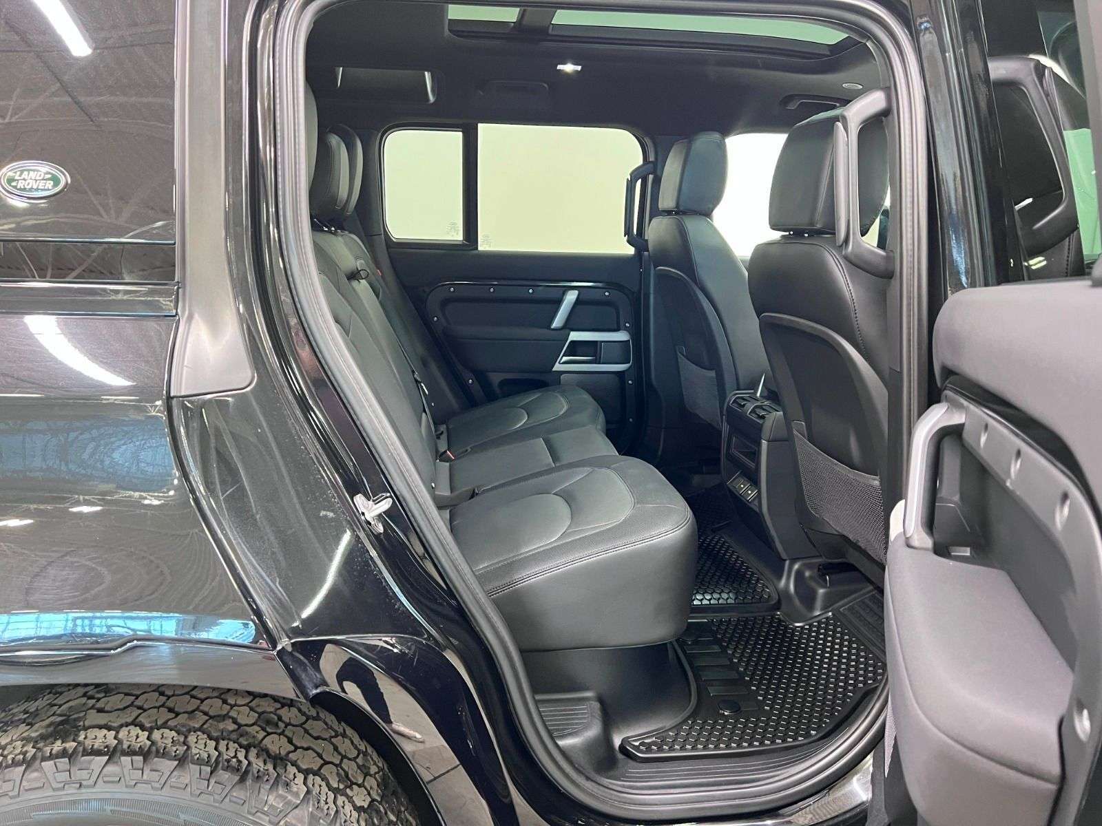 2023 Land Rover Defender P400 X-DYNAMIC SE | AIR SUSPENSION thumb 25