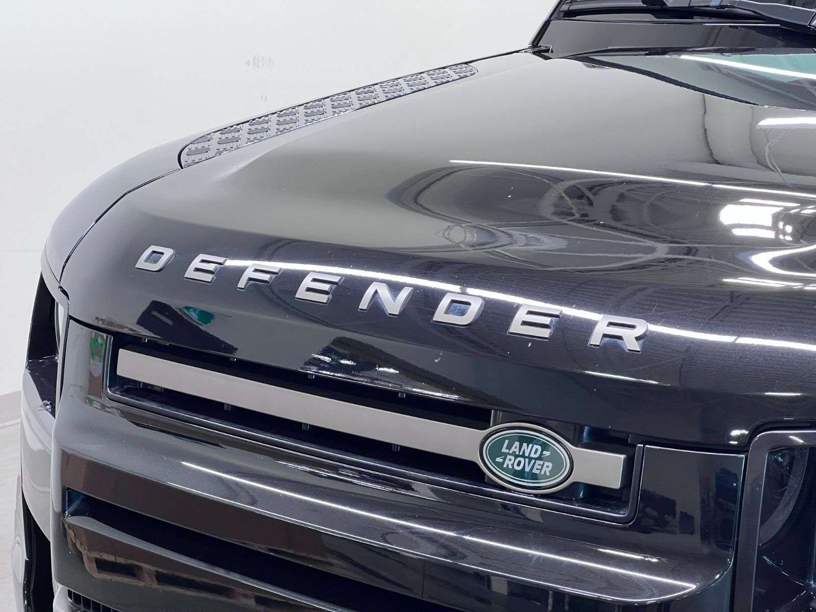 2023 Land Rover Defender P400 X-DYNAMIC SE | AIR SUSPENSION thumb 11