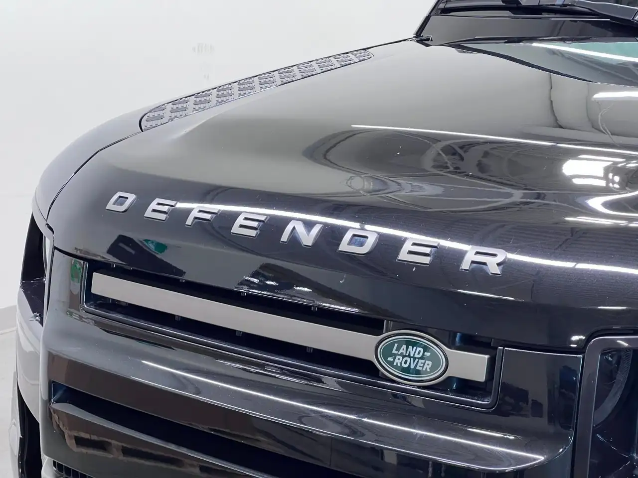 Land Rover Defender снимка Land Rover Defender