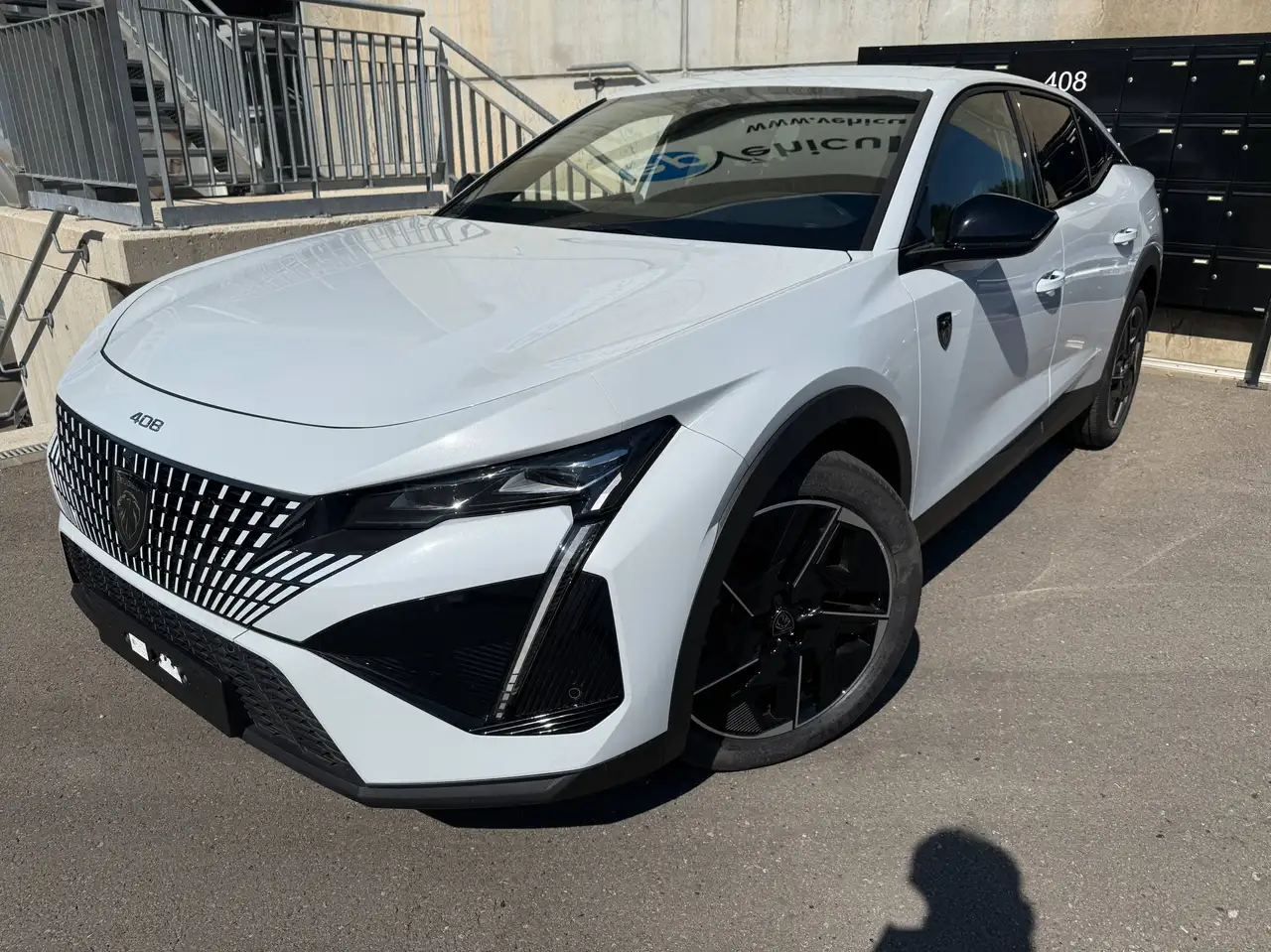 Peugeot 408