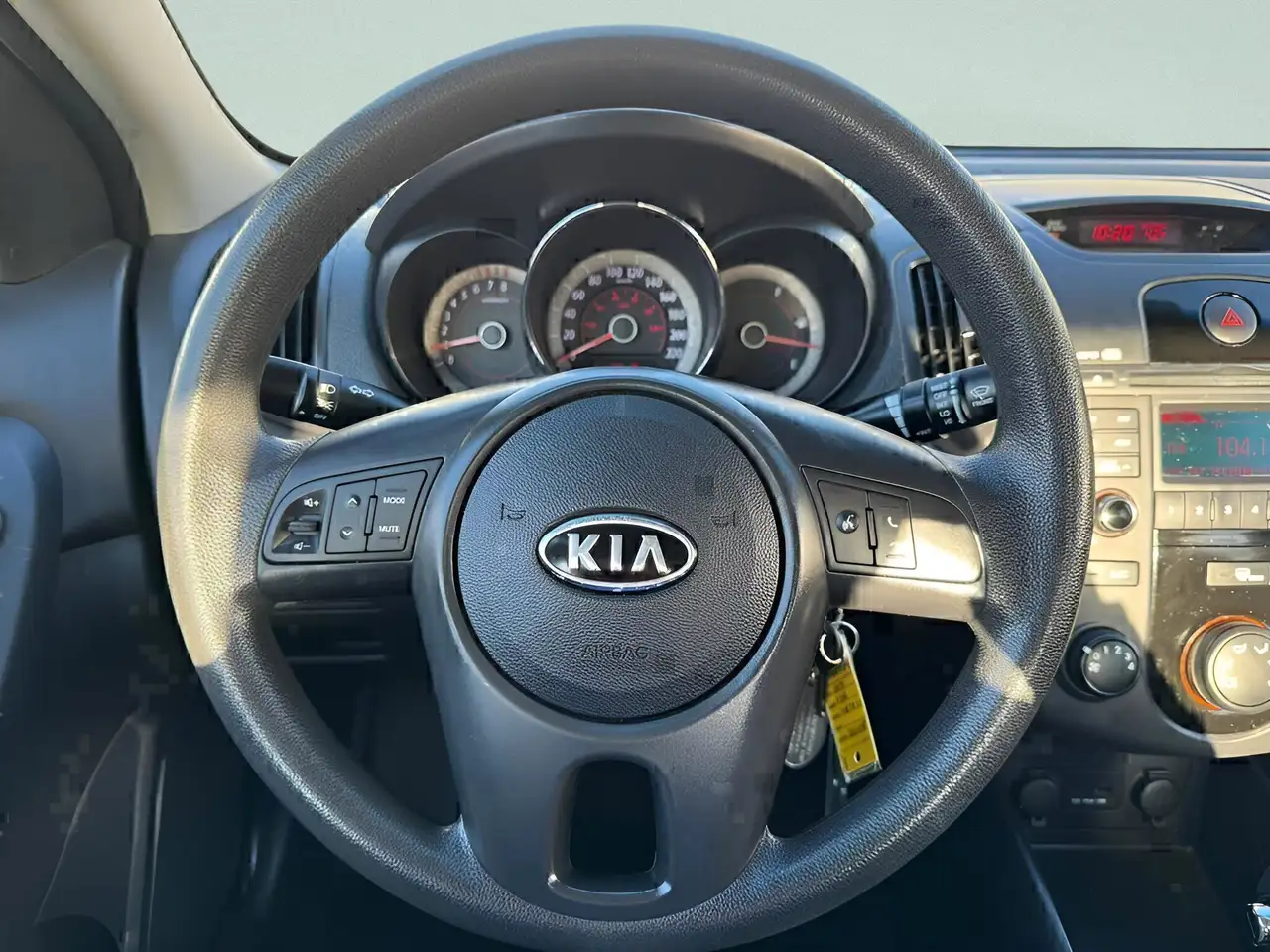 Kia Forte снимка Kia Forte