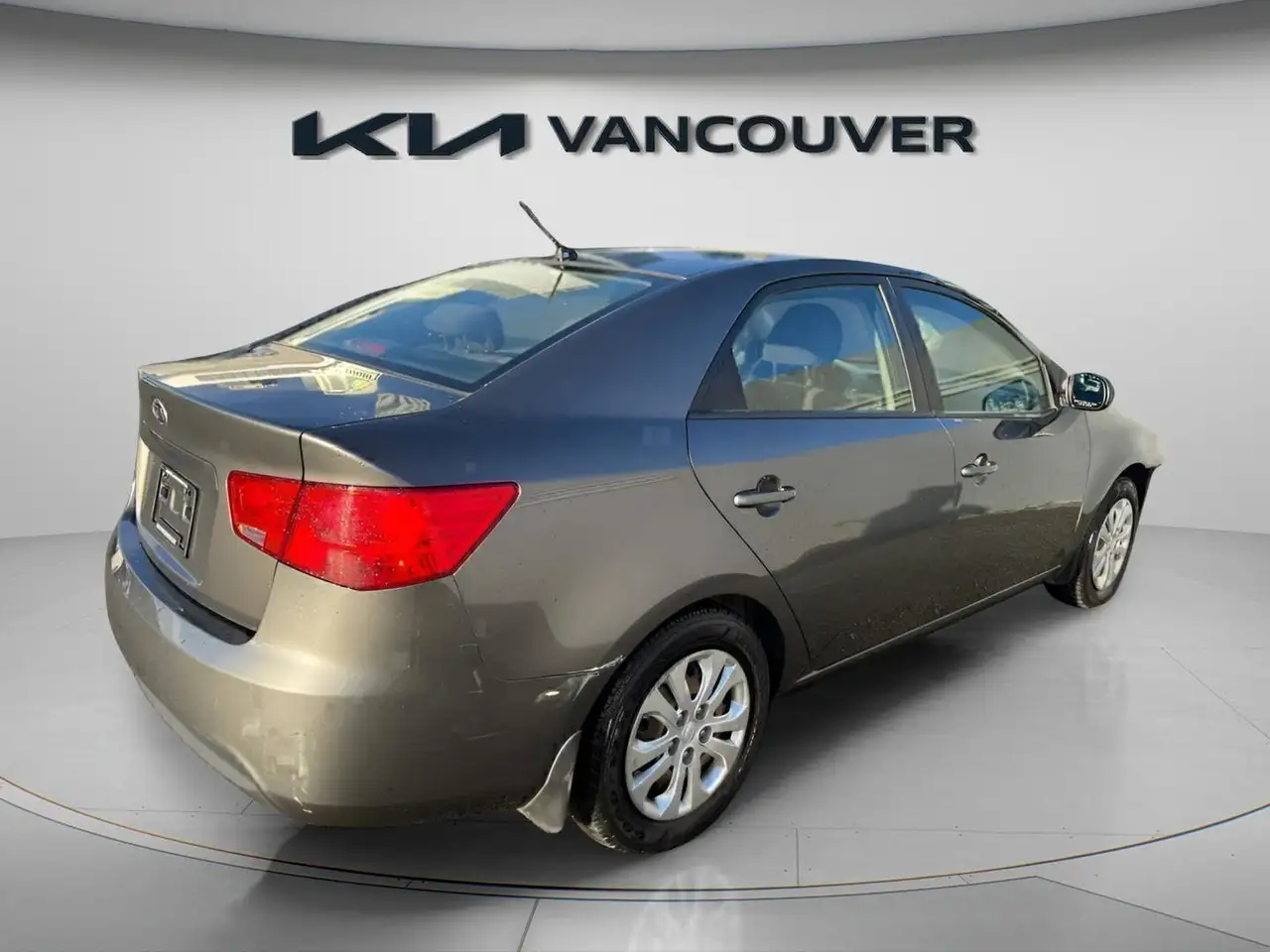 Kia Forte снимка Kia Forte