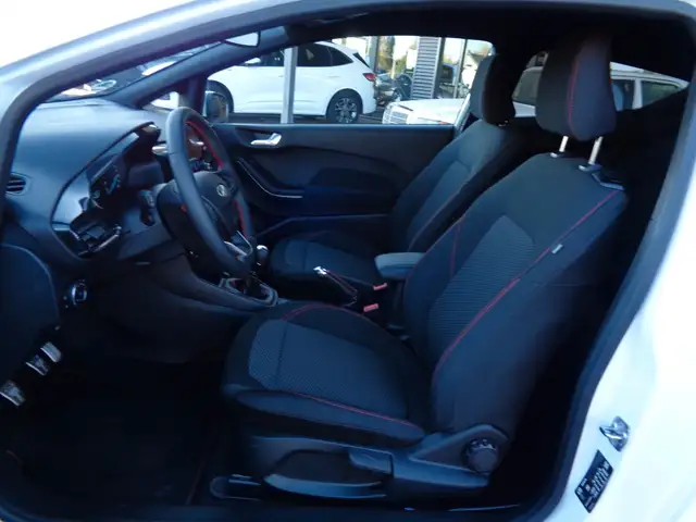 Ford Fiesta view 8