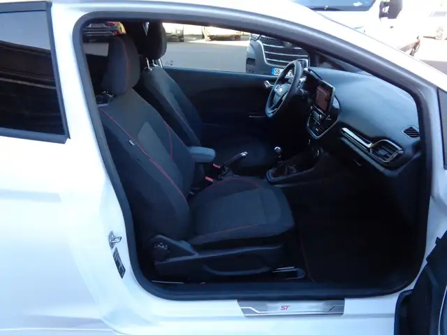 Ford Fiesta view 10