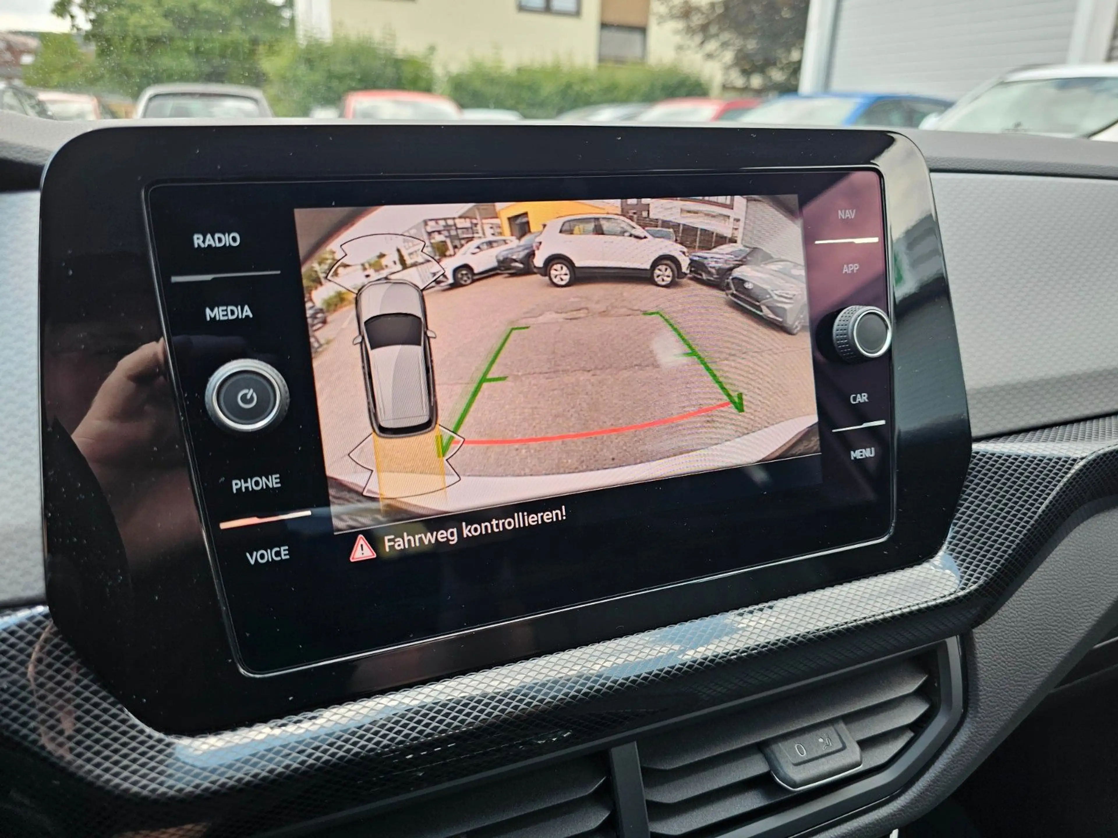 Volkswagen T-Cross 1.0 TSI 85 kW Life — photo 20
