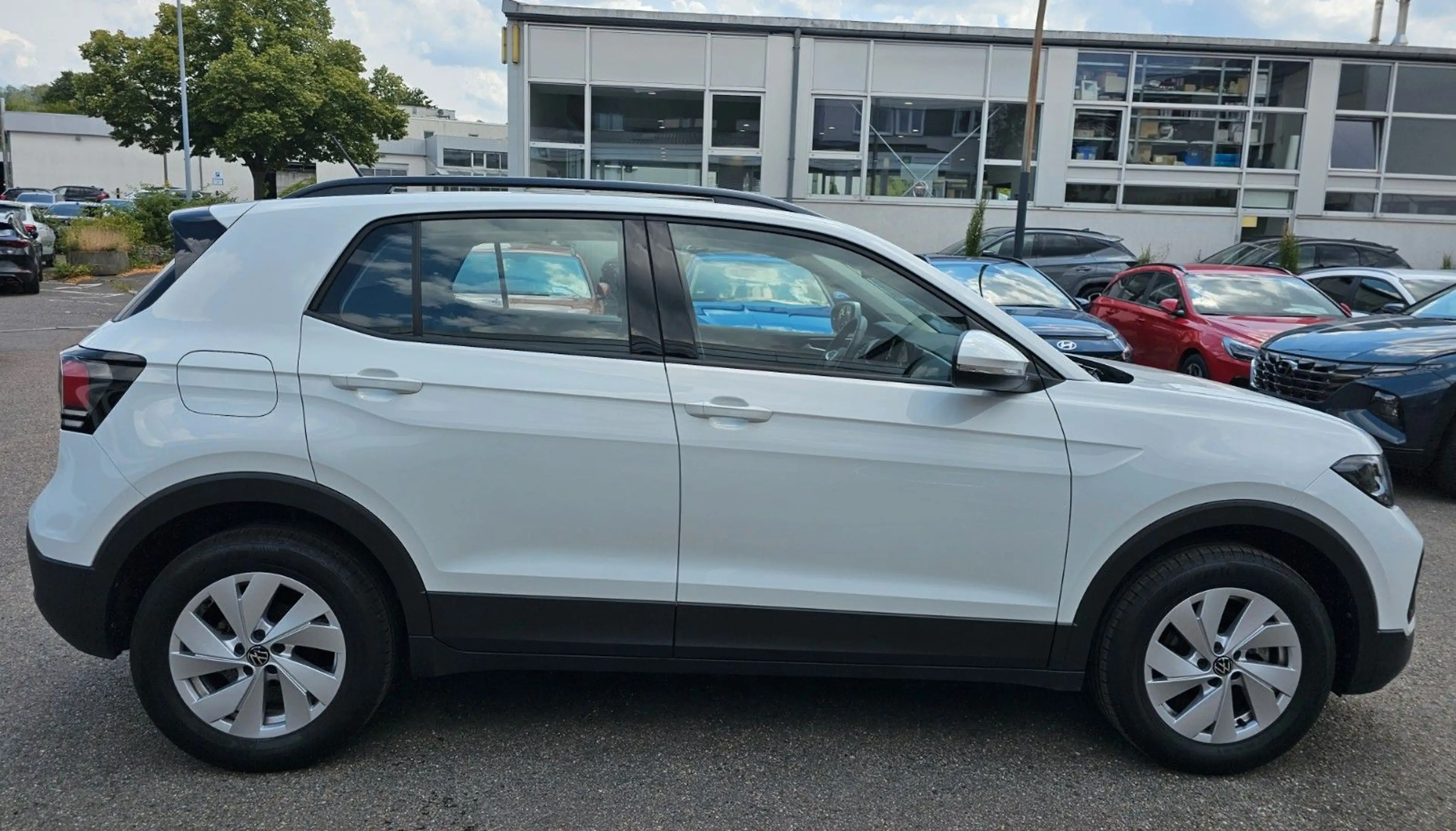 Volkswagen T-Cross 1.0 TSI 85 kW Life — photo 6
