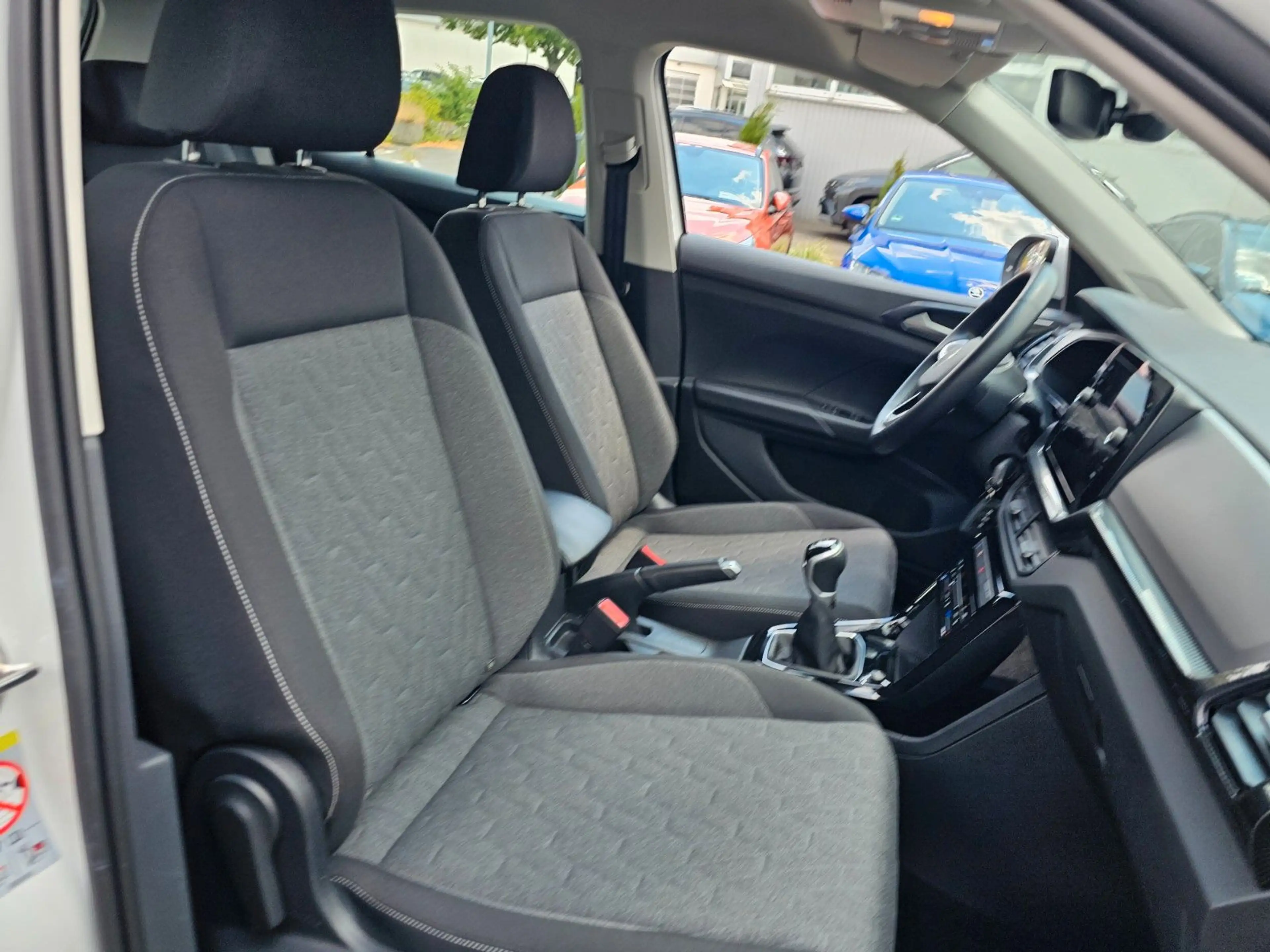 Volkswagen T-Cross 1.0 TSI 85 kW Life — photo 16