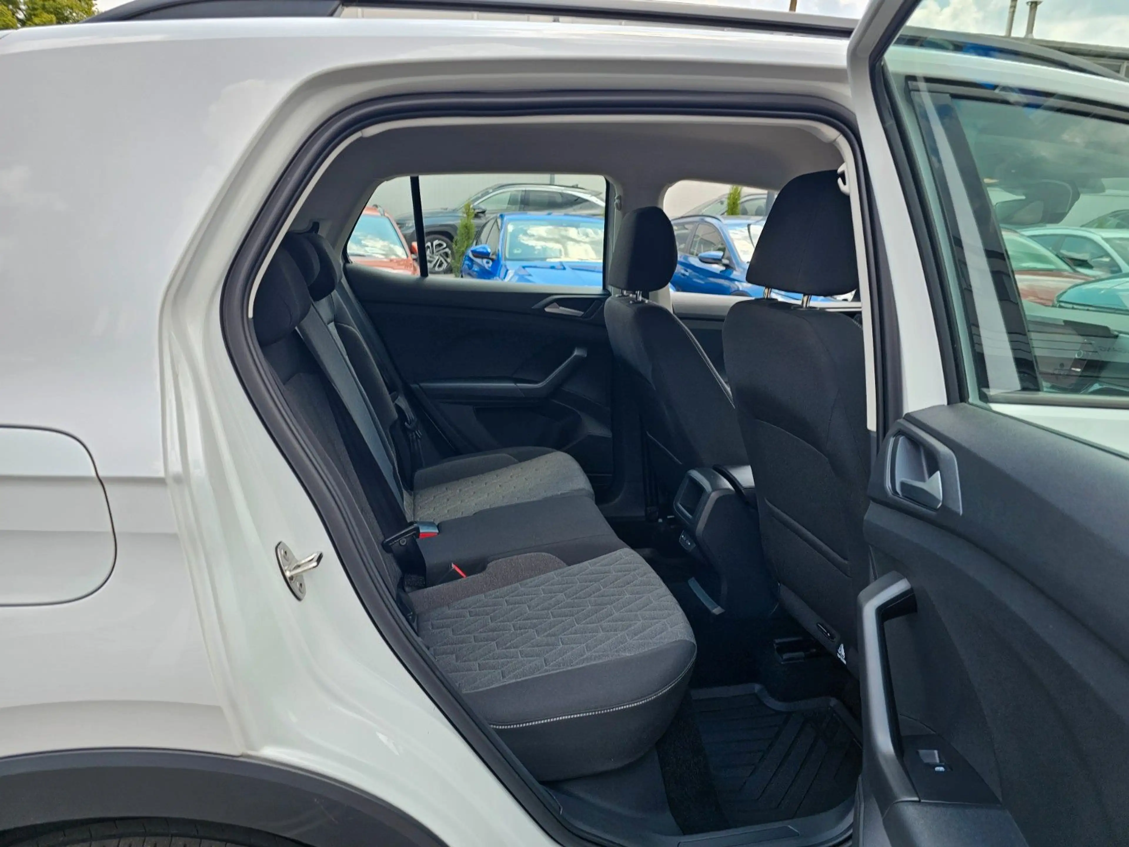 Volkswagen T-Cross 1.0 TSI 85 kW Life — photo 13