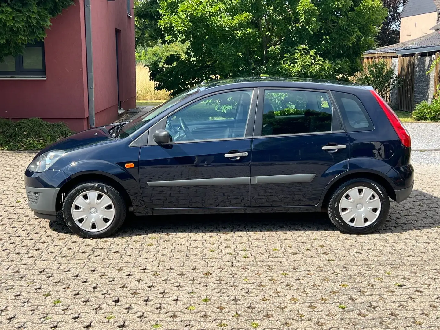 Ford Fiesta Ambiente Neu tüv/Neu Insp. Blau - 2