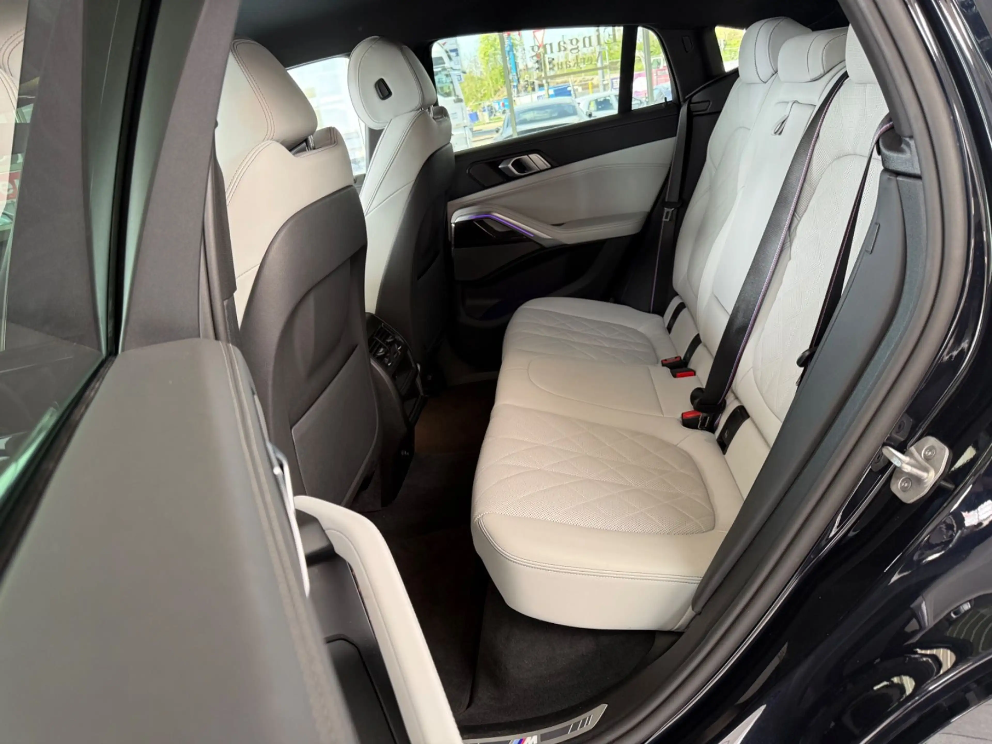 BMW X6 30d xDrive M Sportpaket LED/HUD/360°/AHK — photo 11