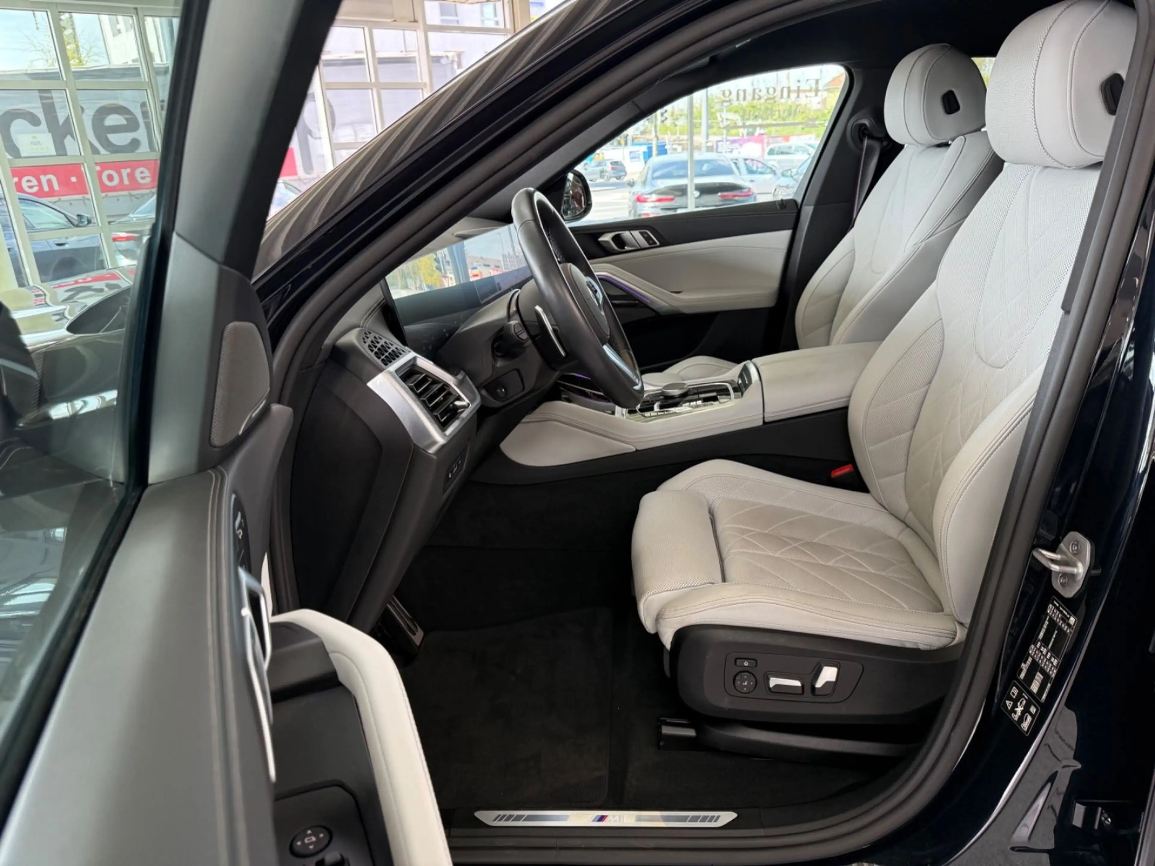 BMW X6 30d xDrive M Sportpaket LED/HUD/360°/AHK — photo 10