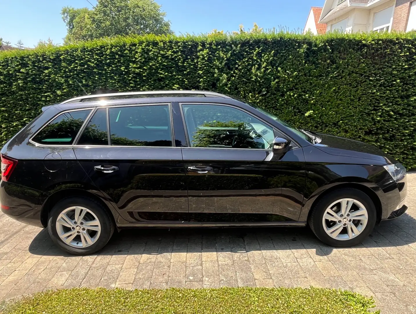 Skoda Fabia Fabia 1.0 MPI Ambition Noir - 2