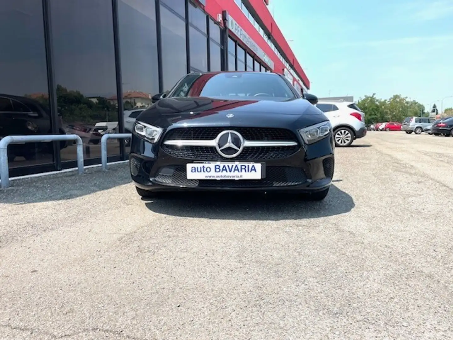 Mercedes-Benz A 250 A 250 e hybrid EQ Business Zwart - 2