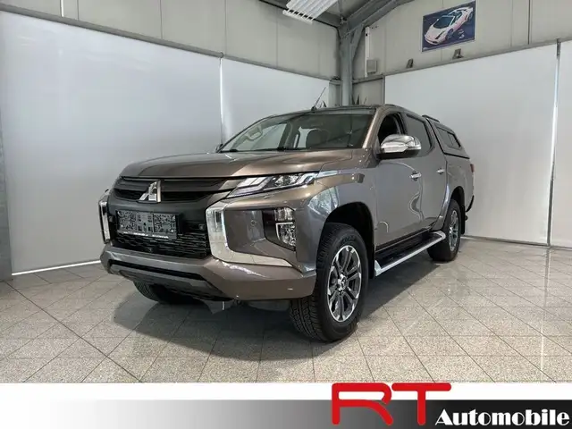 Mitsubishi L 200 2.2 DI-D Diamand Doppelkabine 4WD