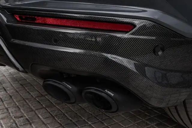 Lamborghini Urus view 8