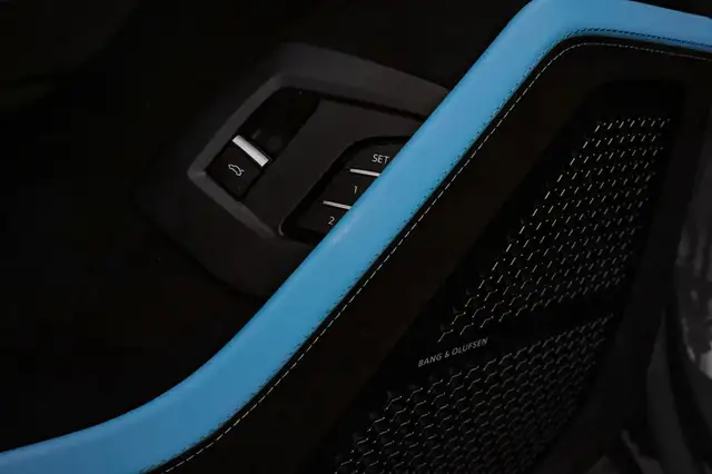 Lamborghini Urus view 14