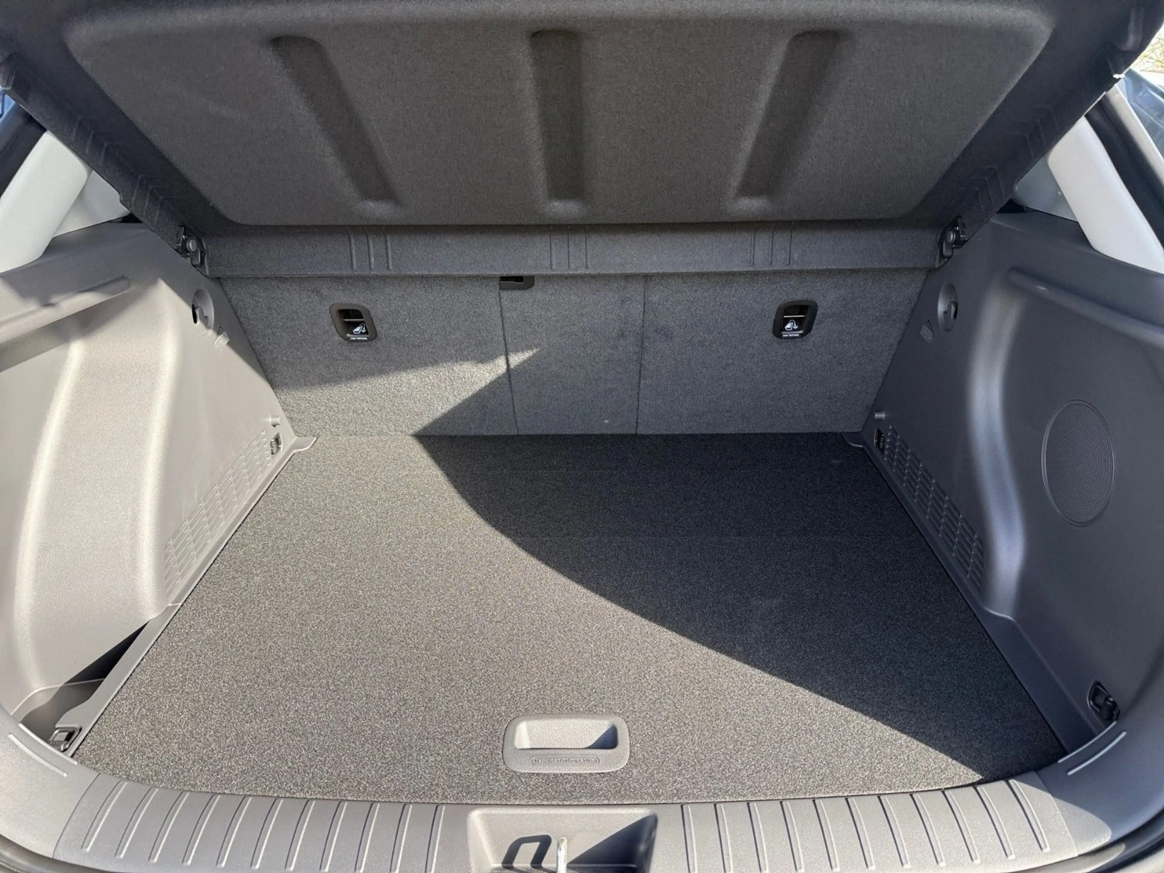 Hyundai KONA SX2 MJ26 EV 65,4kWh Prime — photo 12