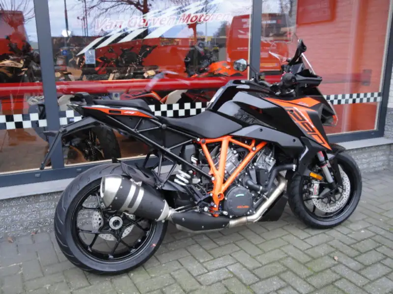 KTM 1290 SUPERDUKE GT - foto 3