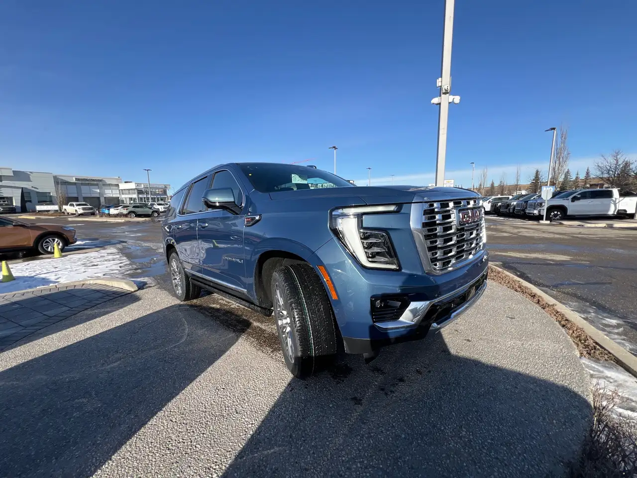 GMC Yukon снимка GMC Yukon