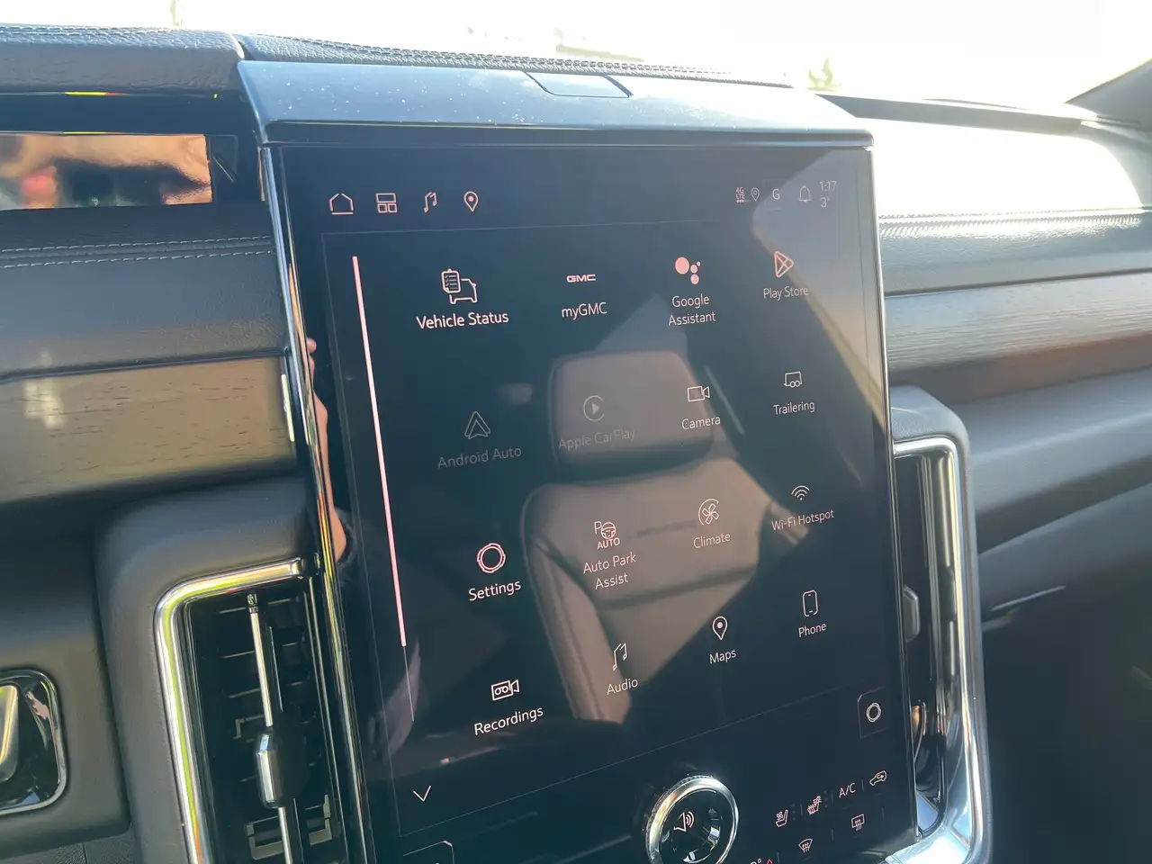 GMC Yukon снимка GMC Yukon