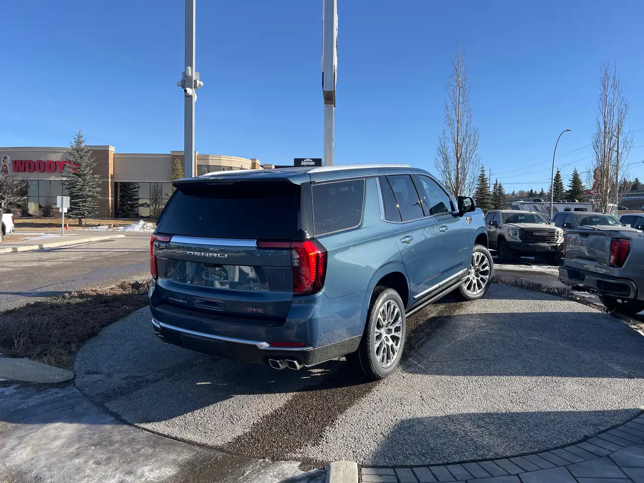 GMC Yukon снимка GMC Yukon