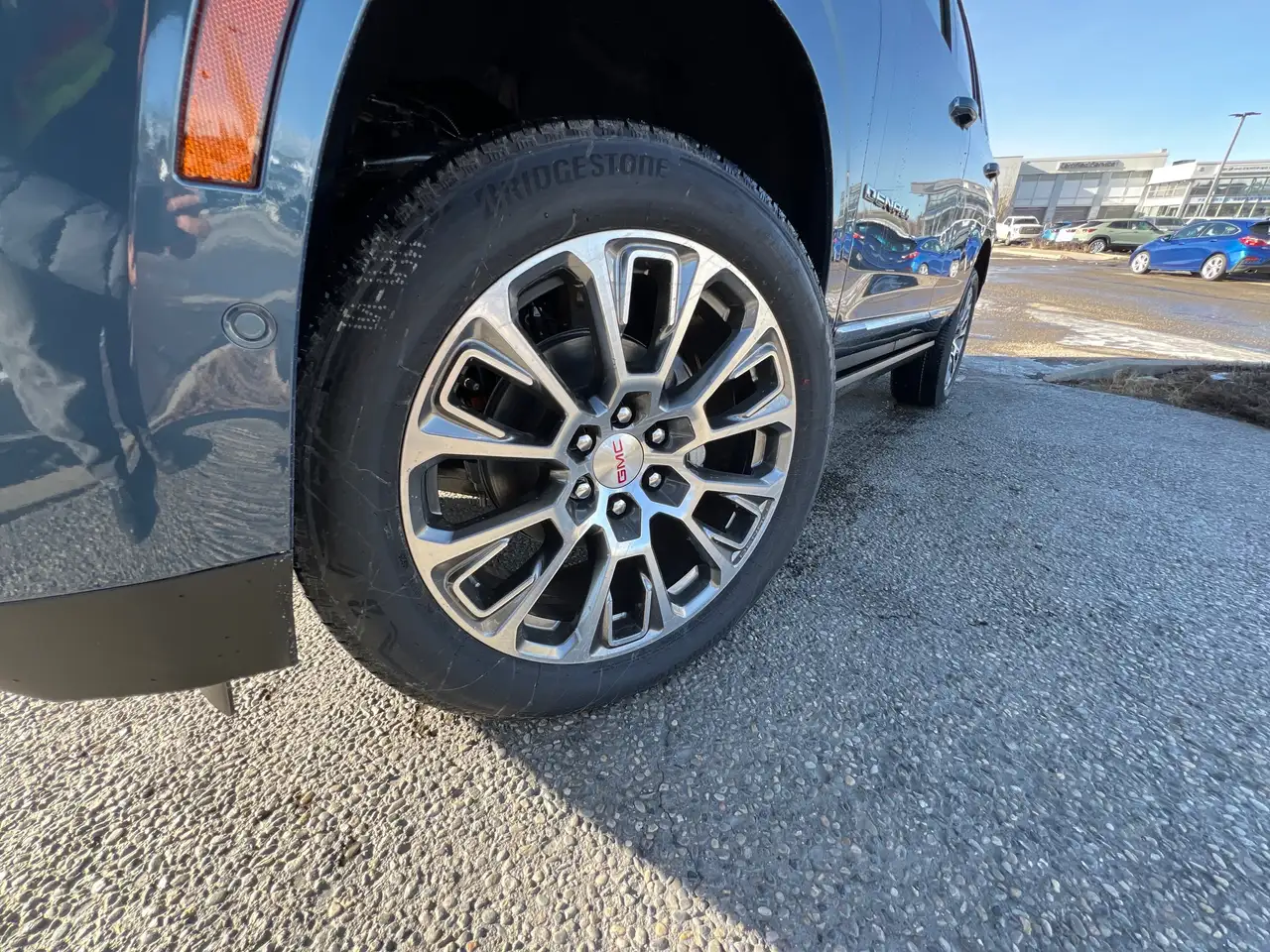 GMC Yukon снимка GMC Yukon