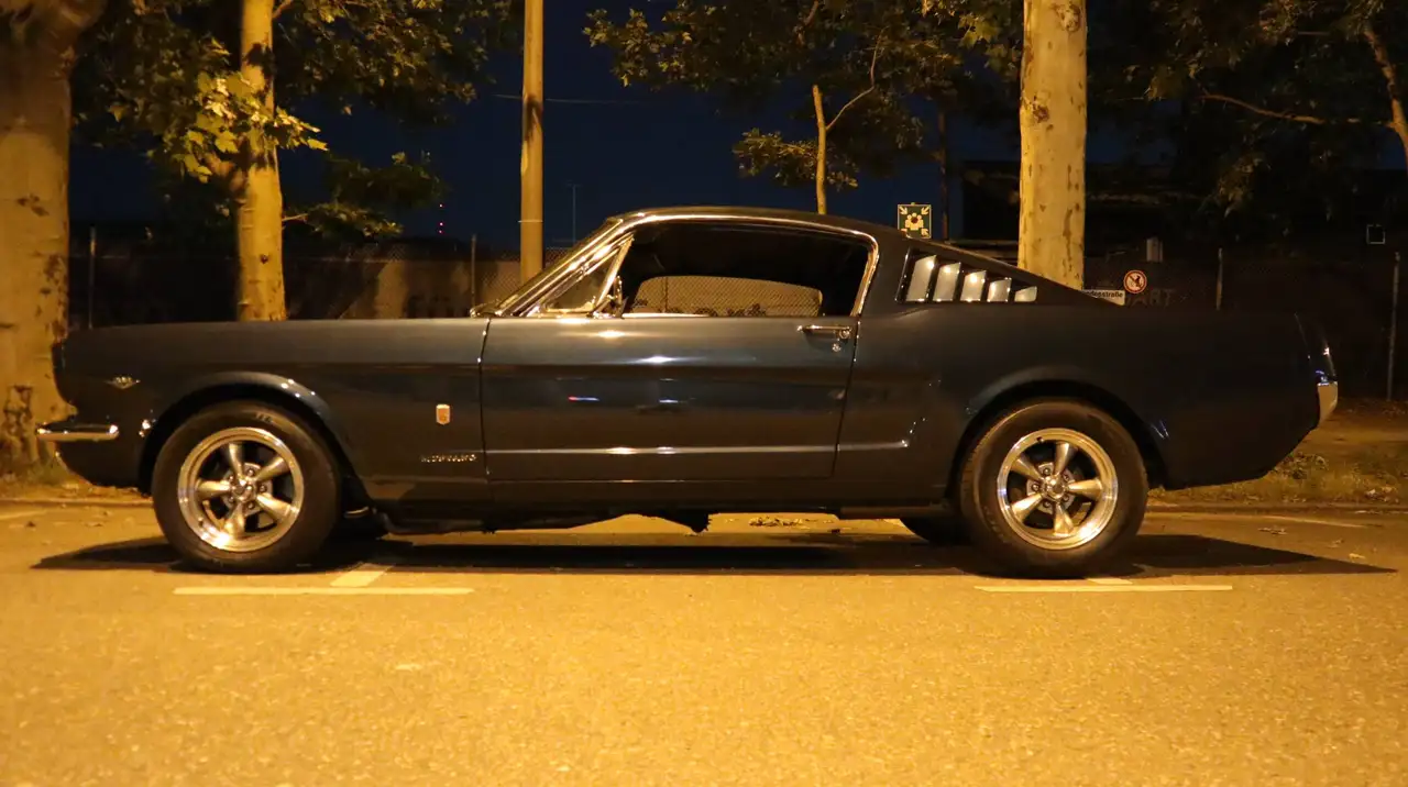 Ford Mustang GT Fastback, foto 6