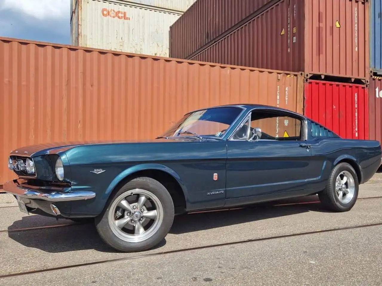 Ford Mustang GT Fastback, foto 2