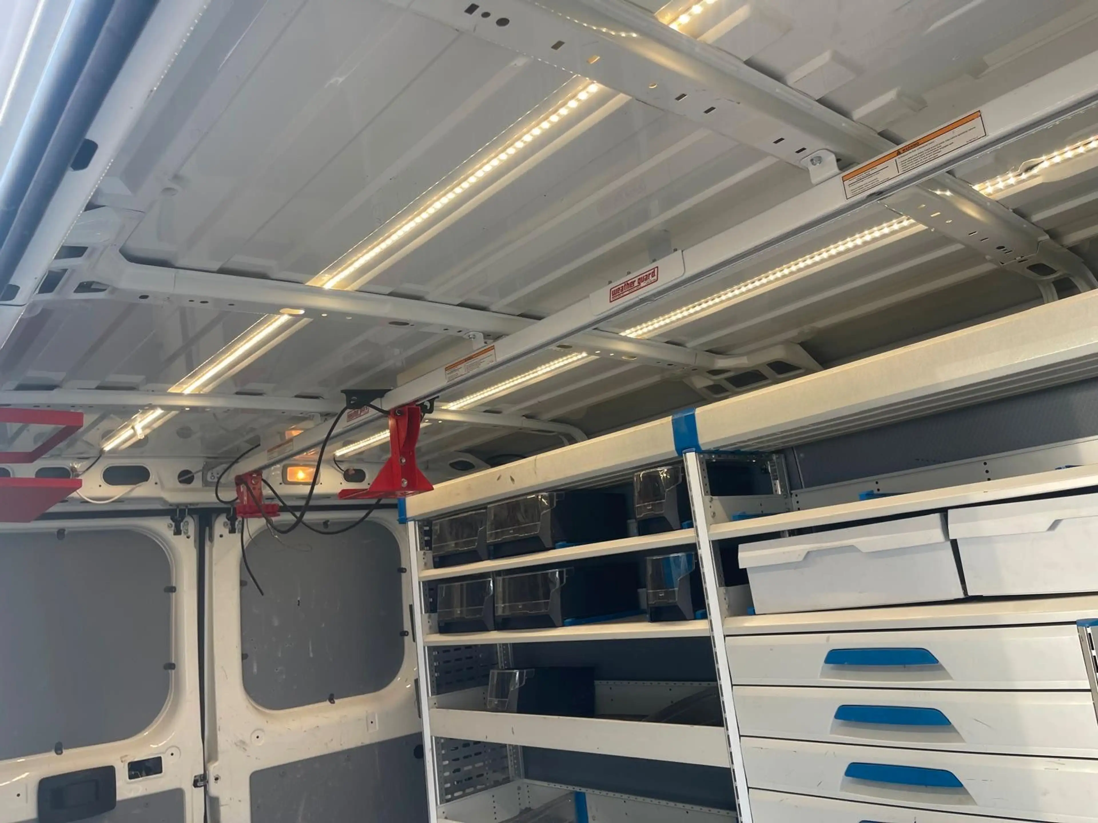Peugeot Boxer Kasten 330 L2H1 Premium BlueHDi 130 — photo 14