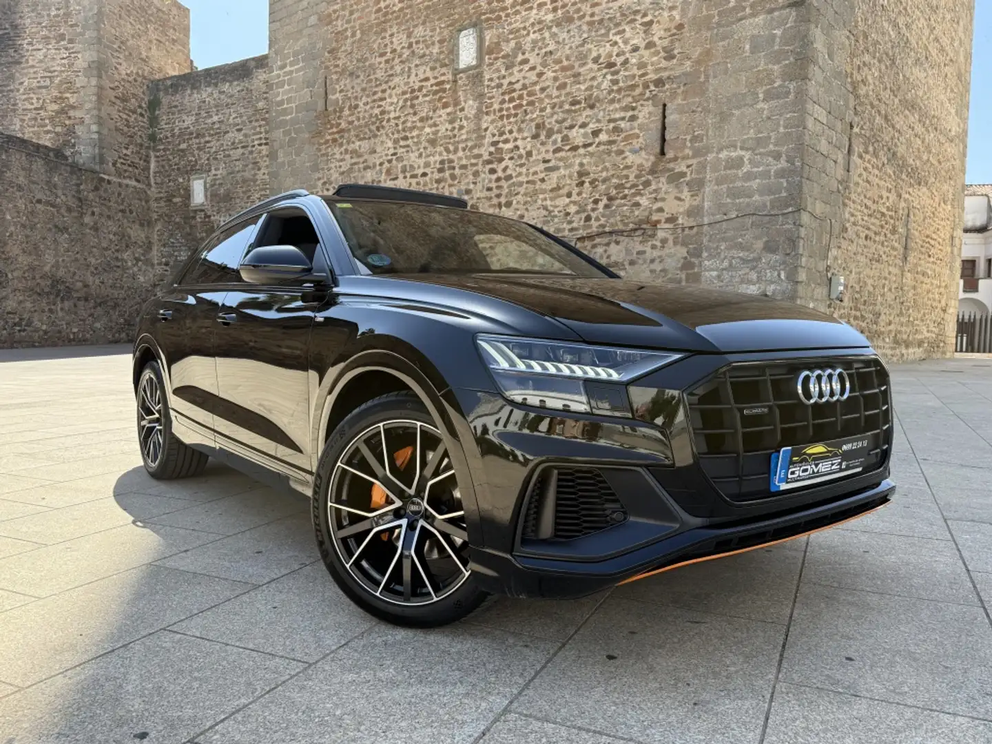 Audi Q8 50 TDI Black line quattro tiptronic Zwart - 2