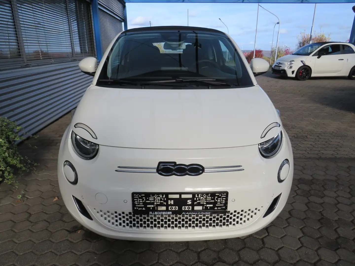 Fiat 500e Cabrio 42kWh ALU Kamera PDC Blanc - 2