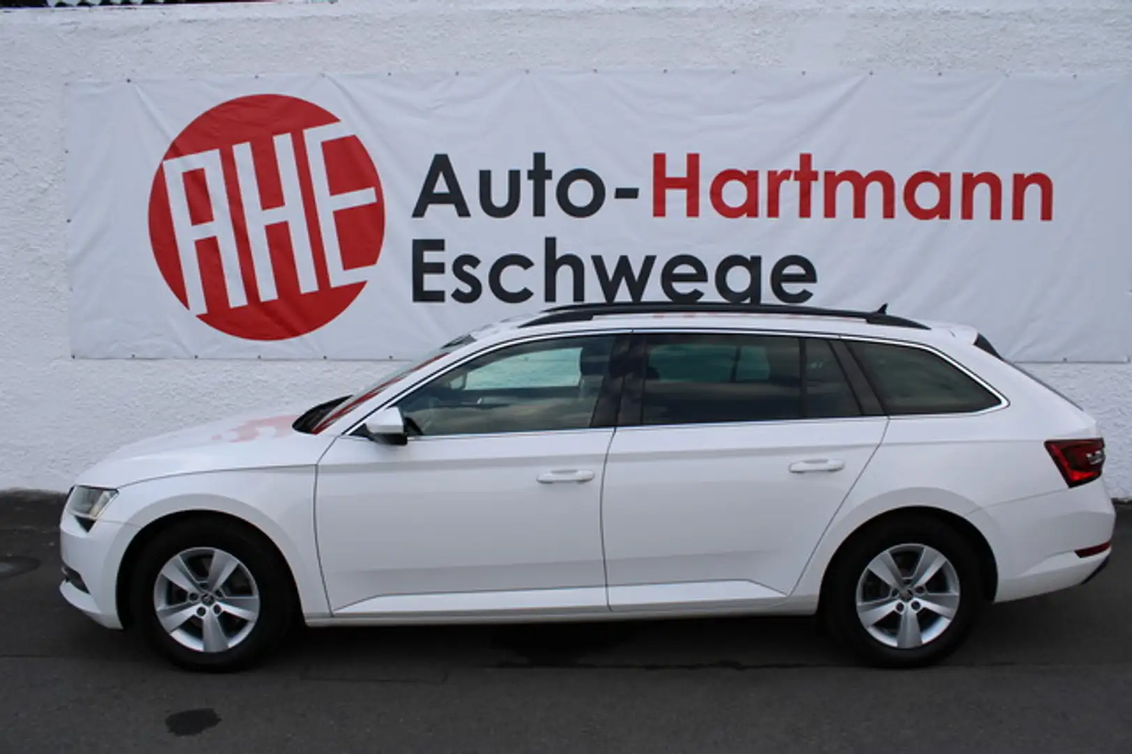 Skoda Superb Combi 1.5 TSI Ambition LED Navi Ahk ACC Weiß - 2